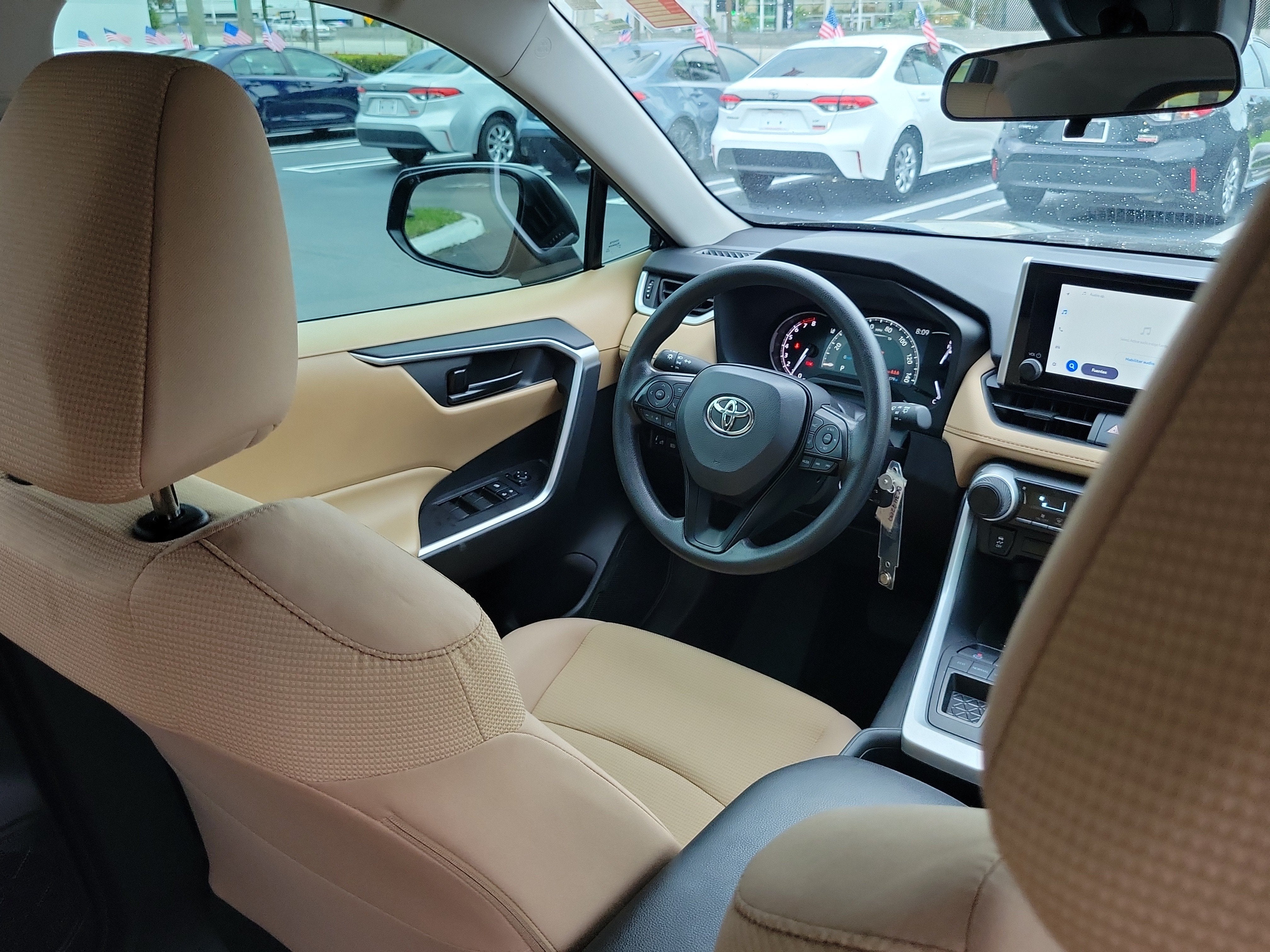 2025 Toyota RAV4 LE