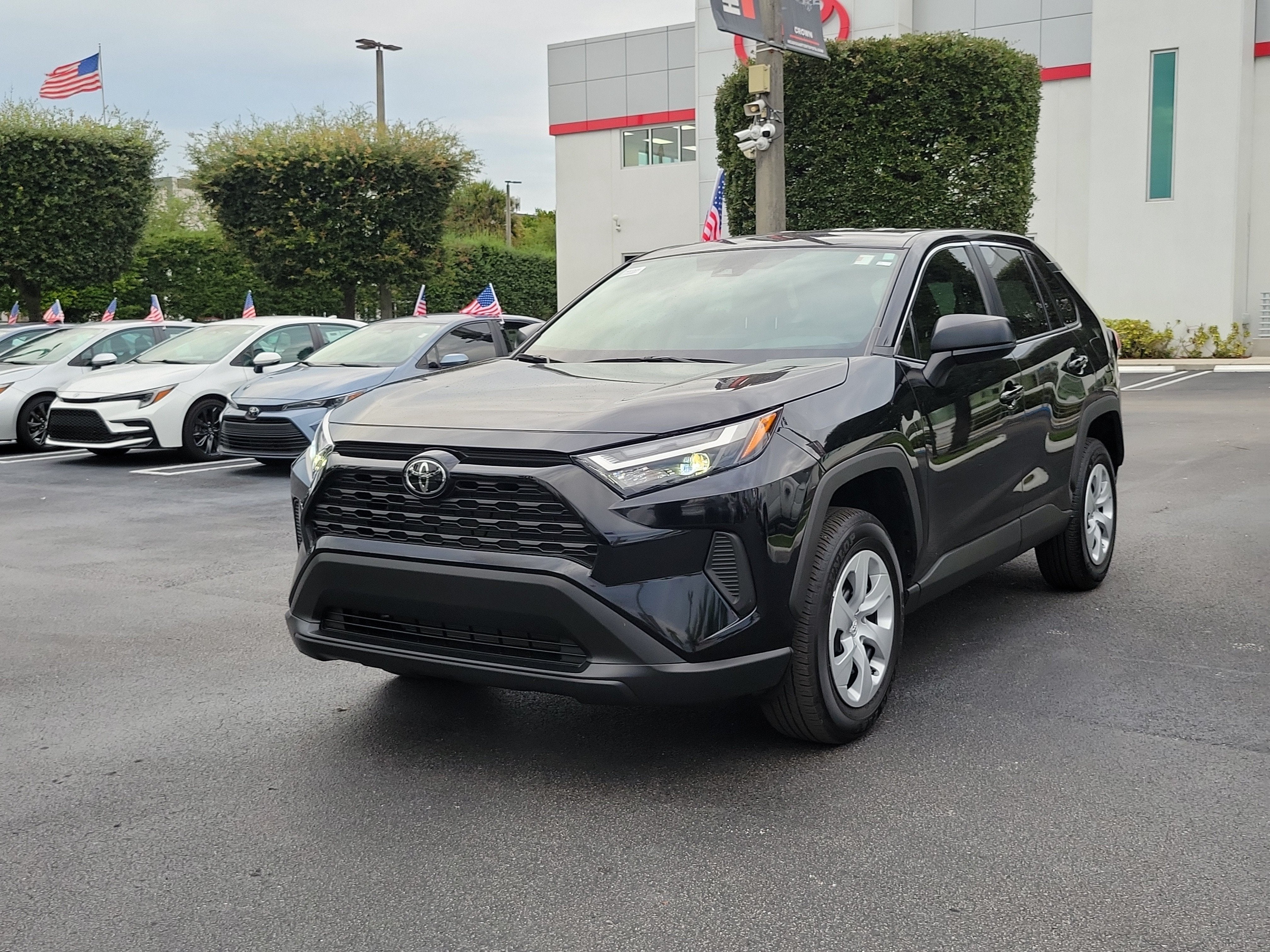 2025 Toyota RAV4 LE
