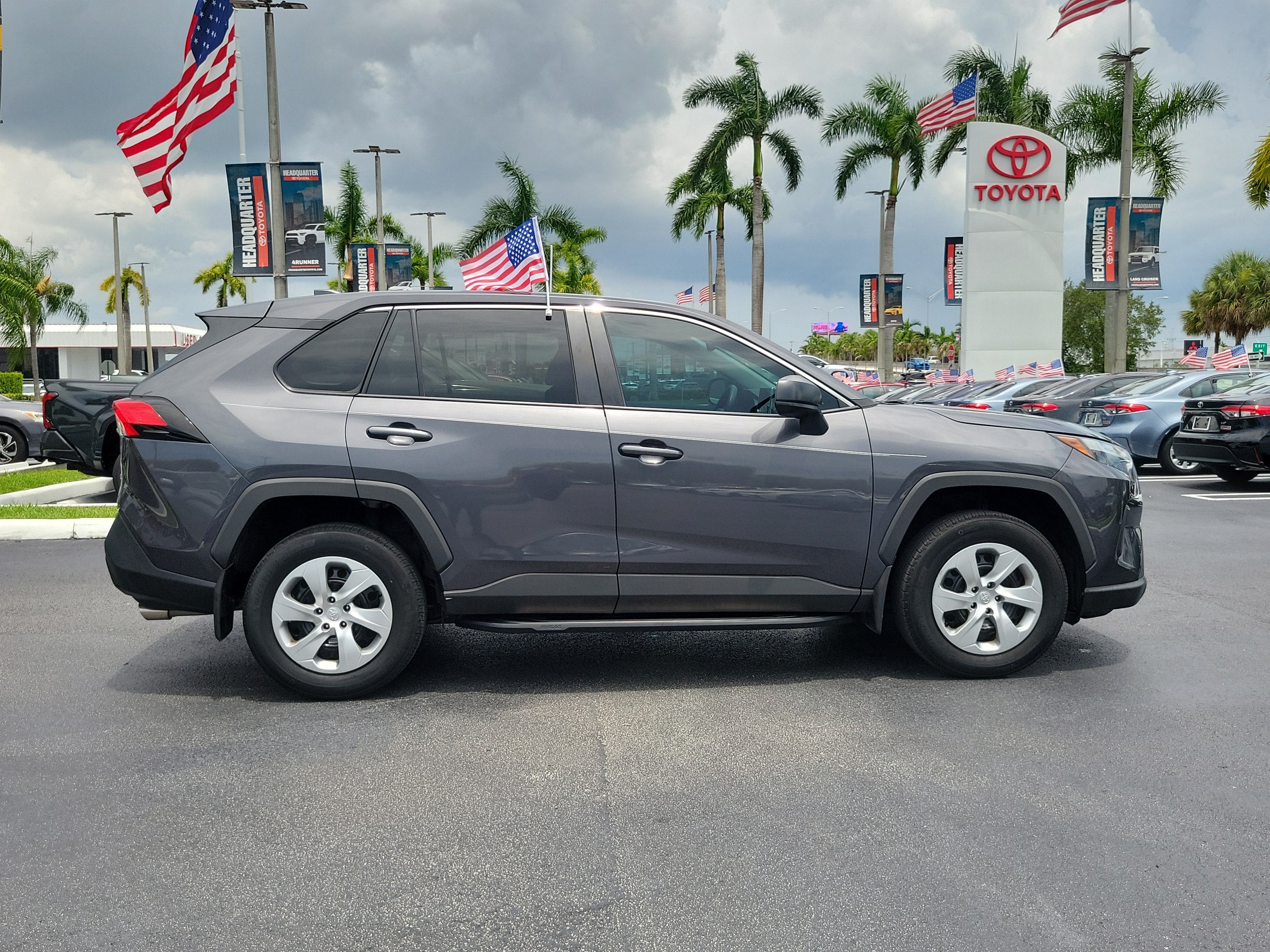 2023 Toyota RAV4 LE