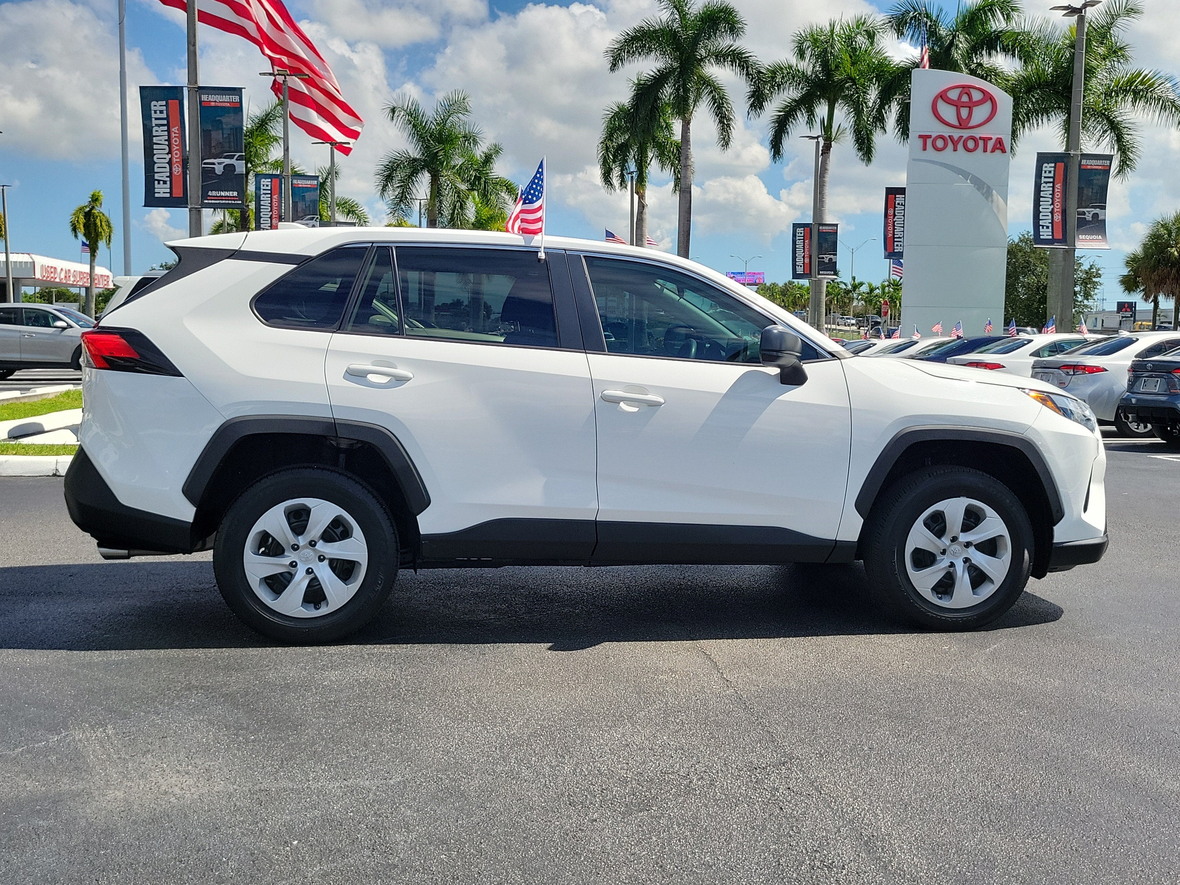 2024 Toyota RAV4 LE