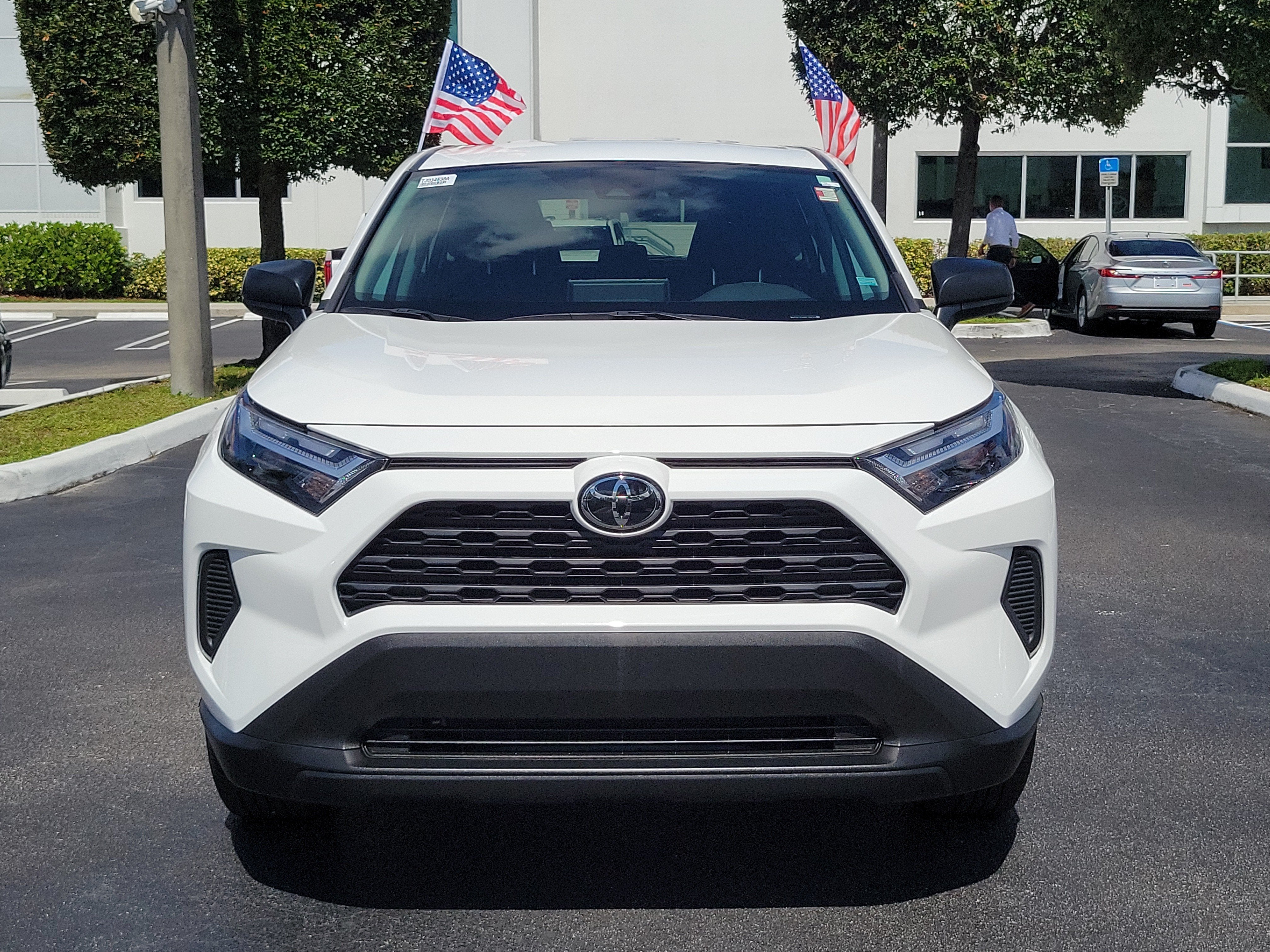2024 Toyota RAV4 LE