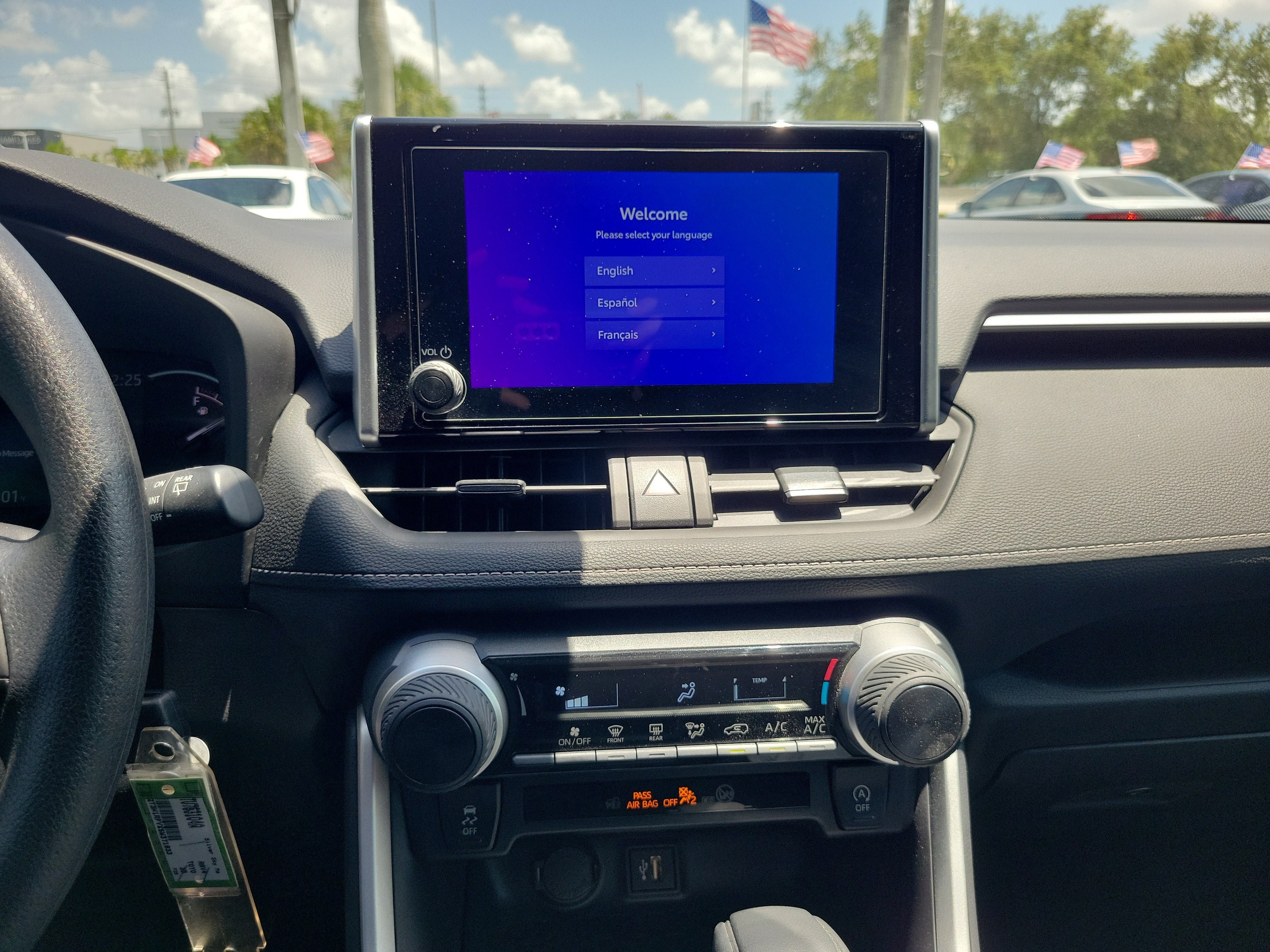 2025 Toyota RAV4 LE
