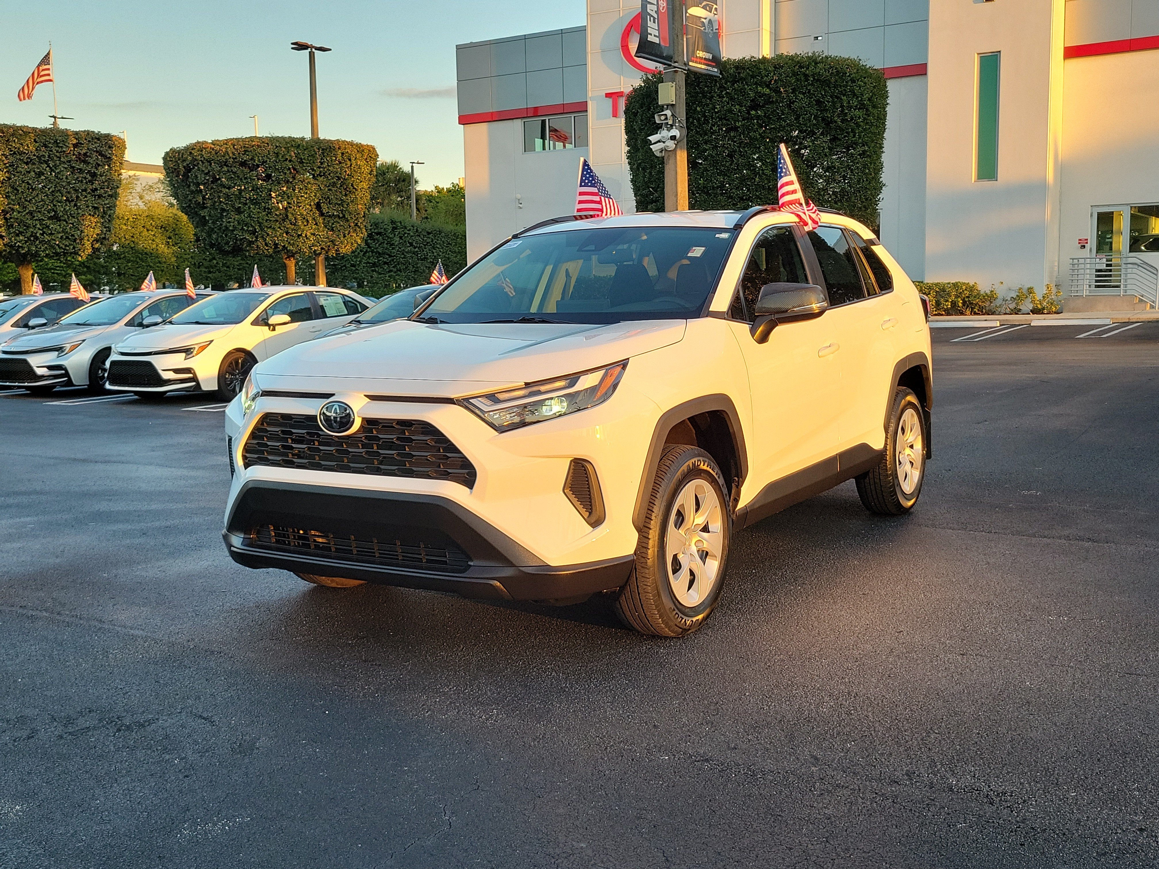2024 Toyota RAV4 LE