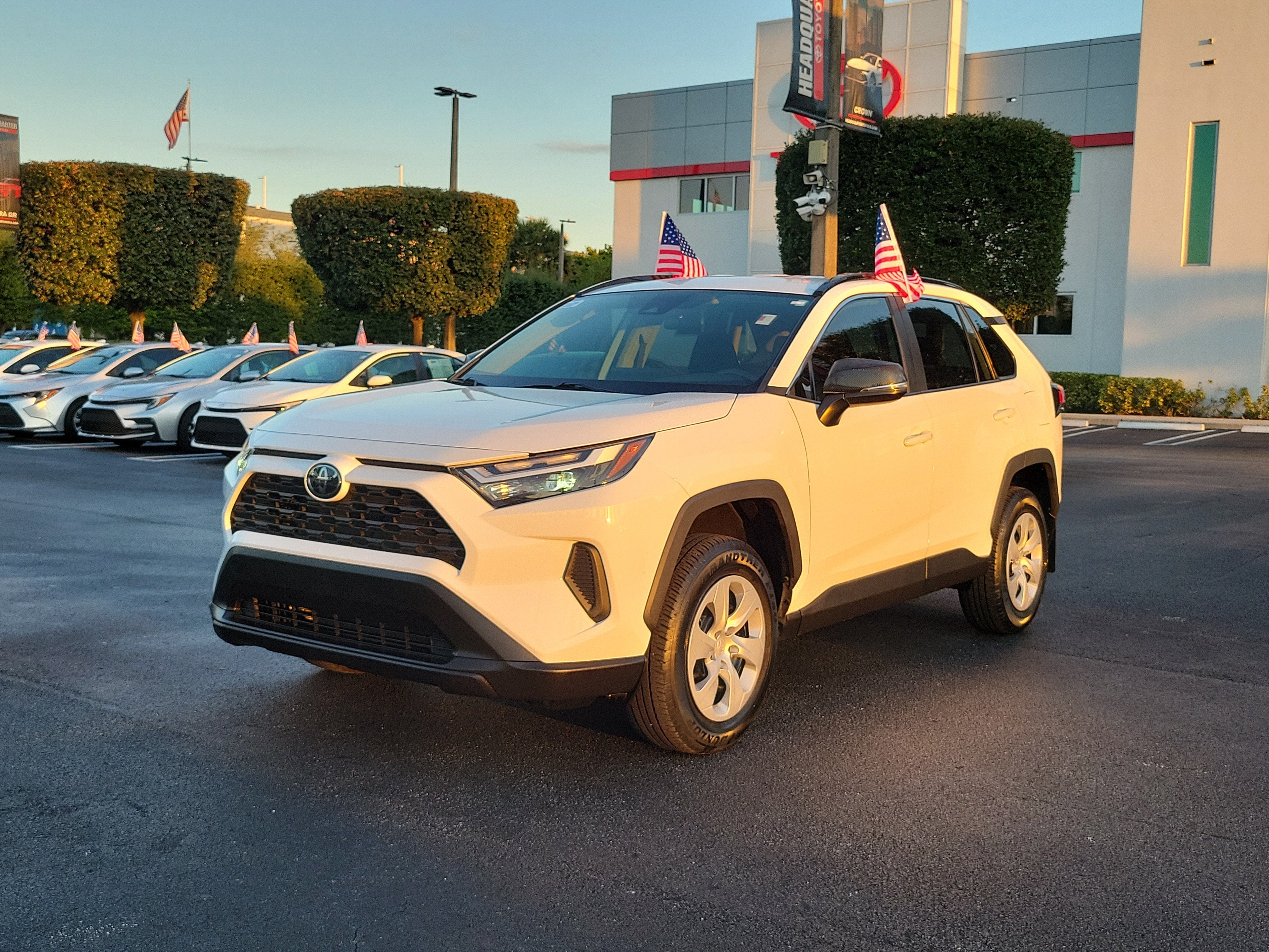 2024 Toyota RAV4 LE