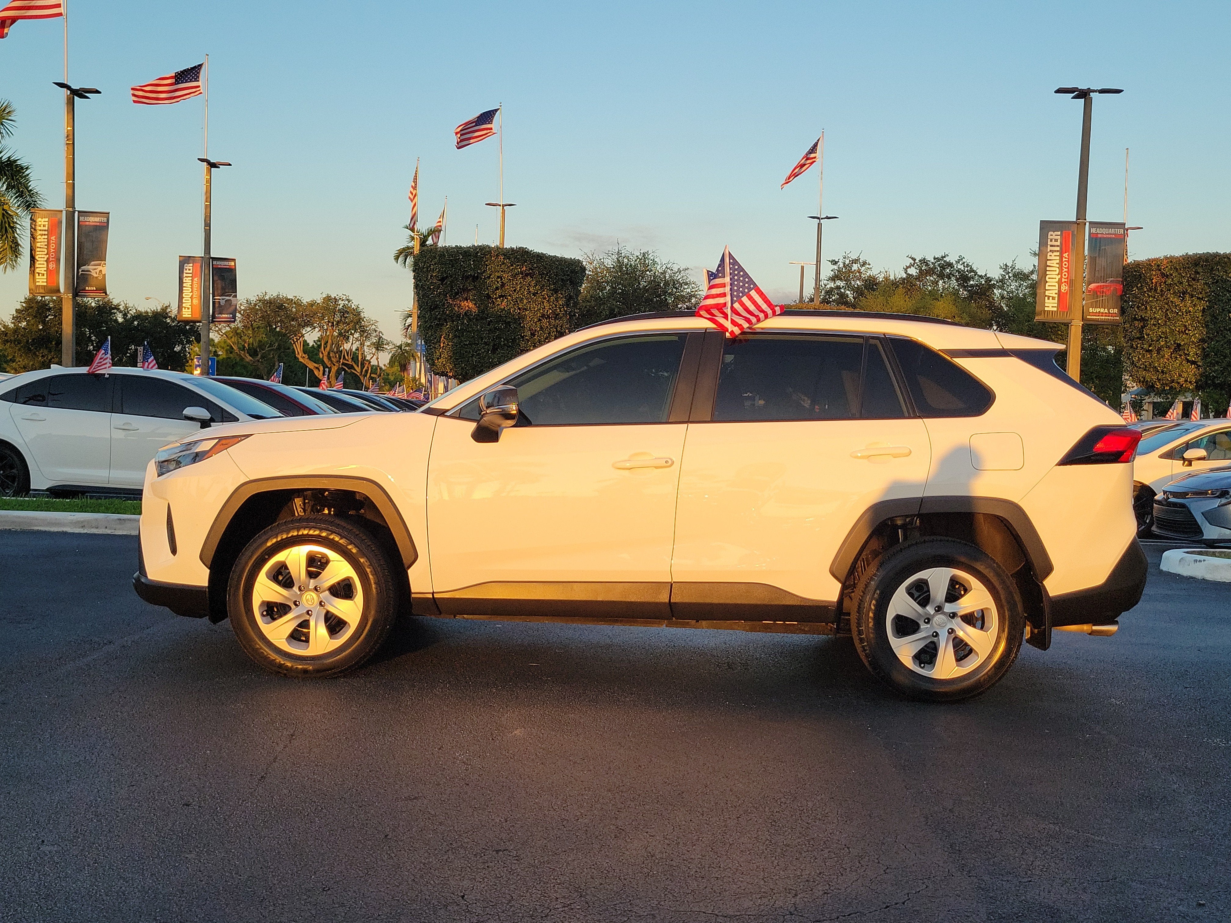 2024 Toyota RAV4 LE