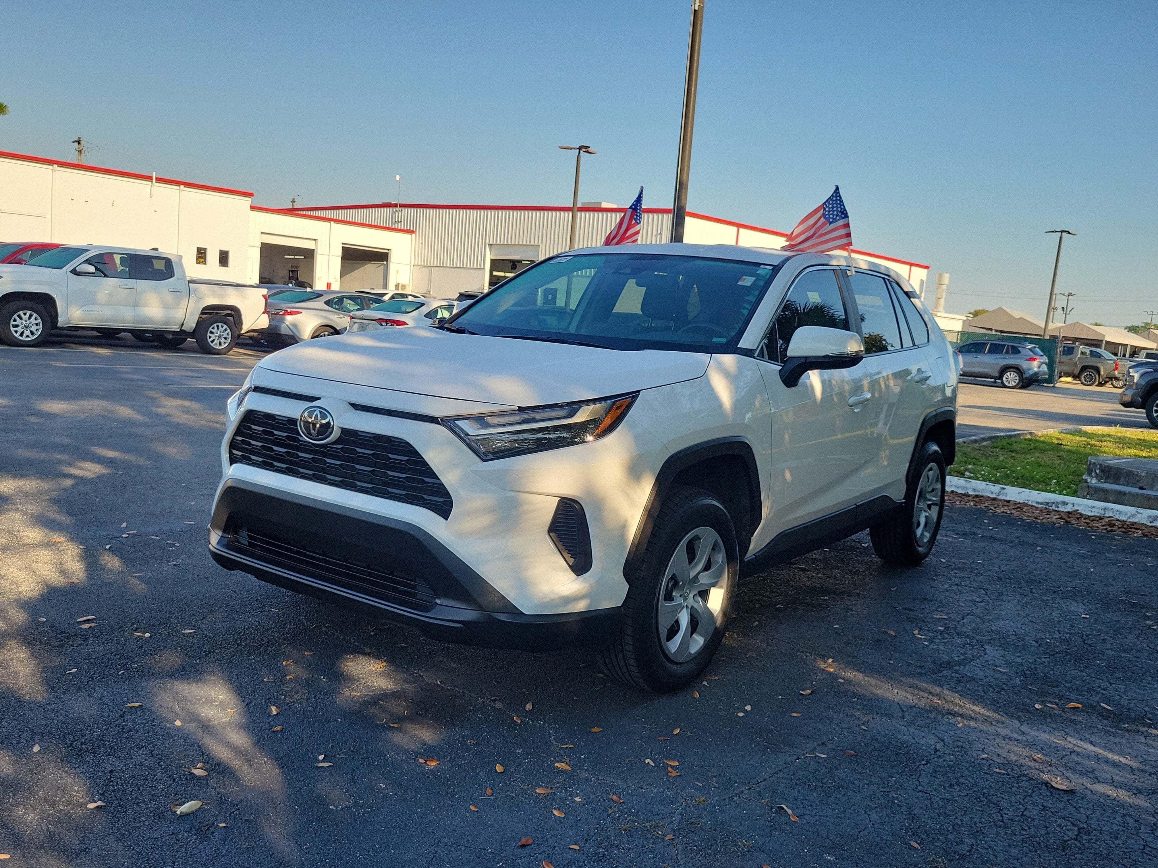 2025 Toyota RAV4 LE