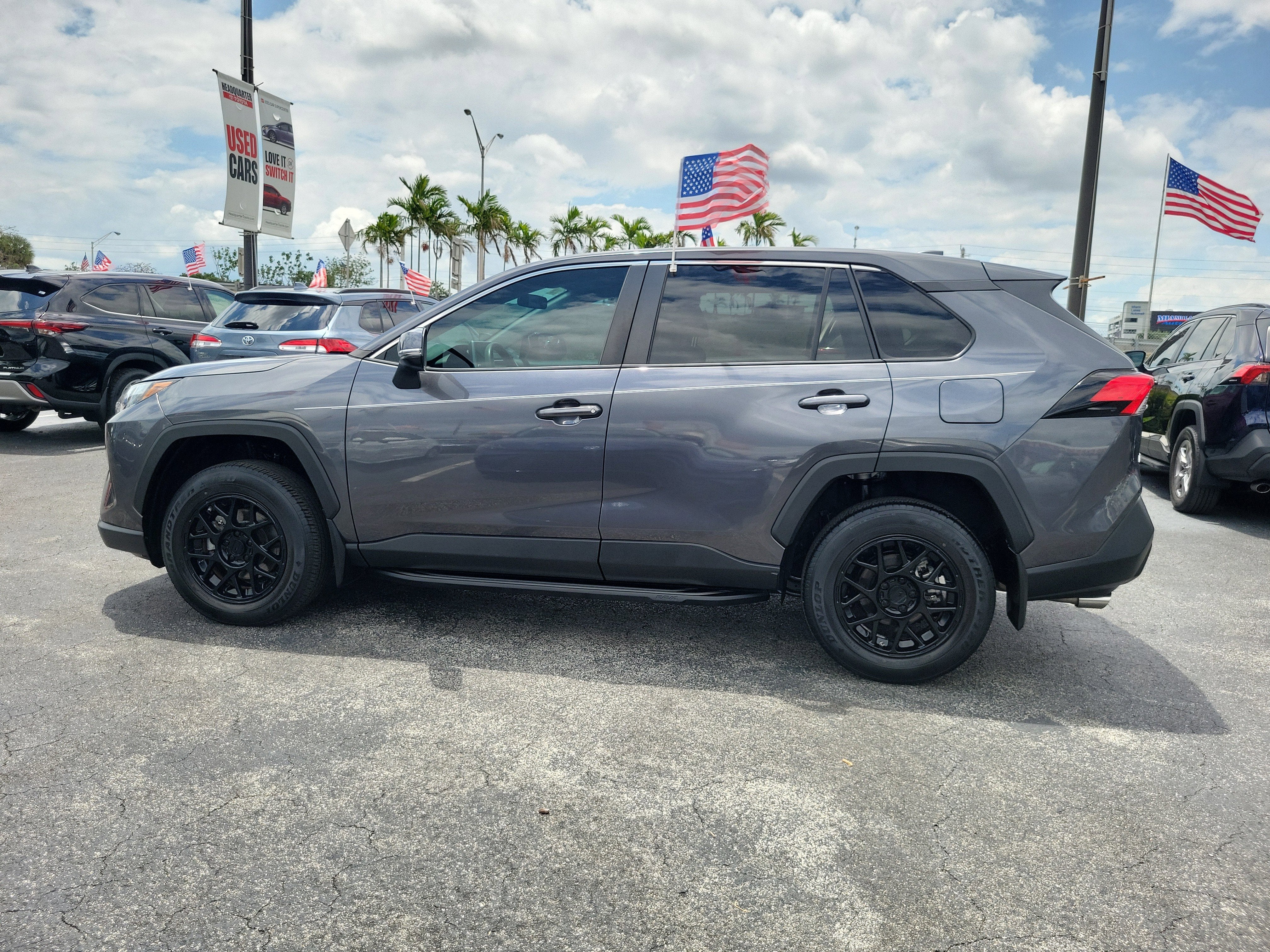 2023 Toyota RAV4 LE