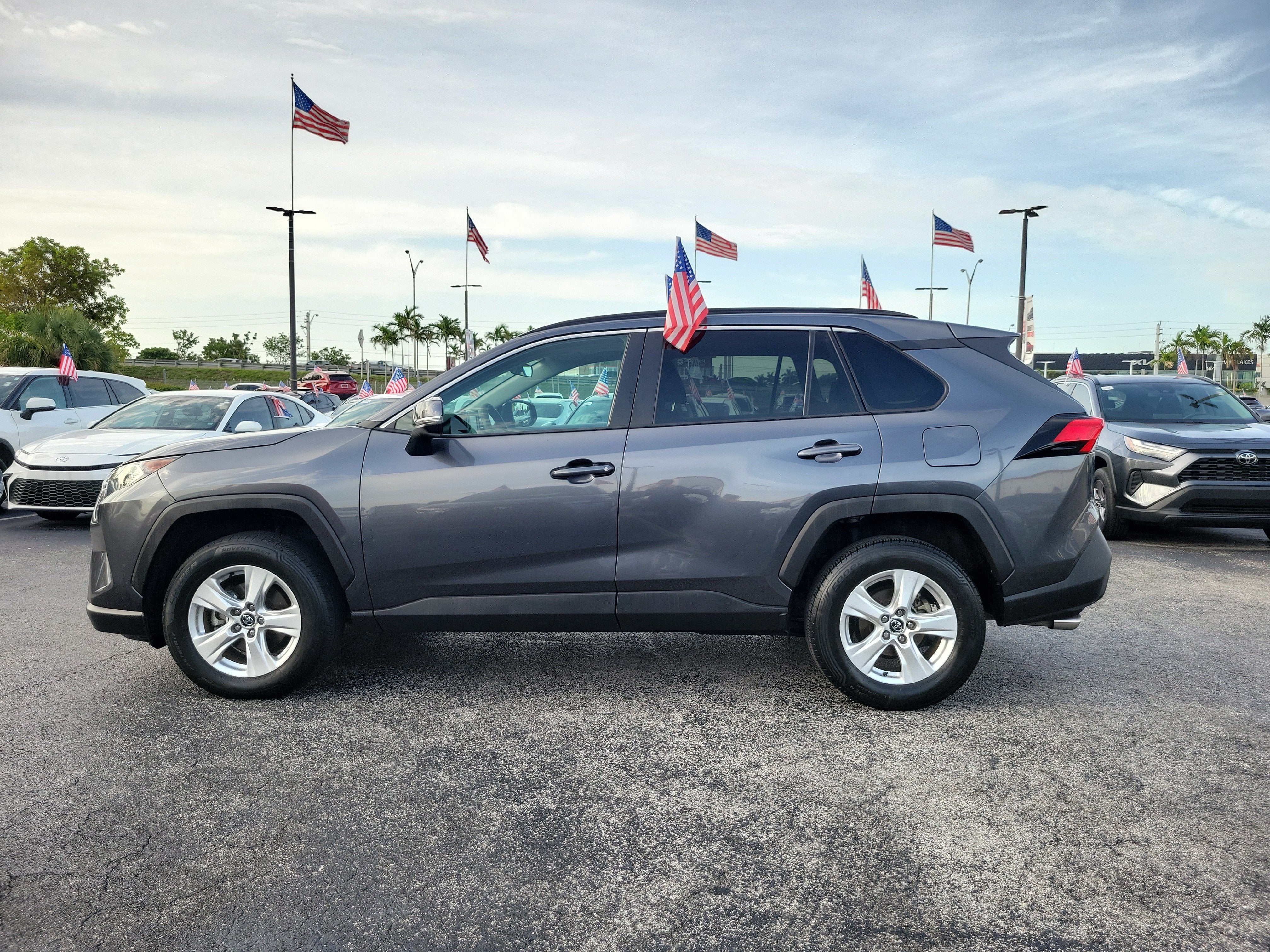 2020 Toyota RAV4 XLE