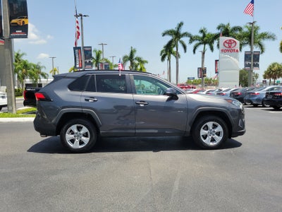 2021 Toyota RAV4 XLE