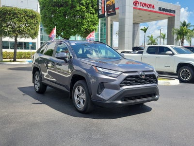 2025 Toyota RAV4 XLE