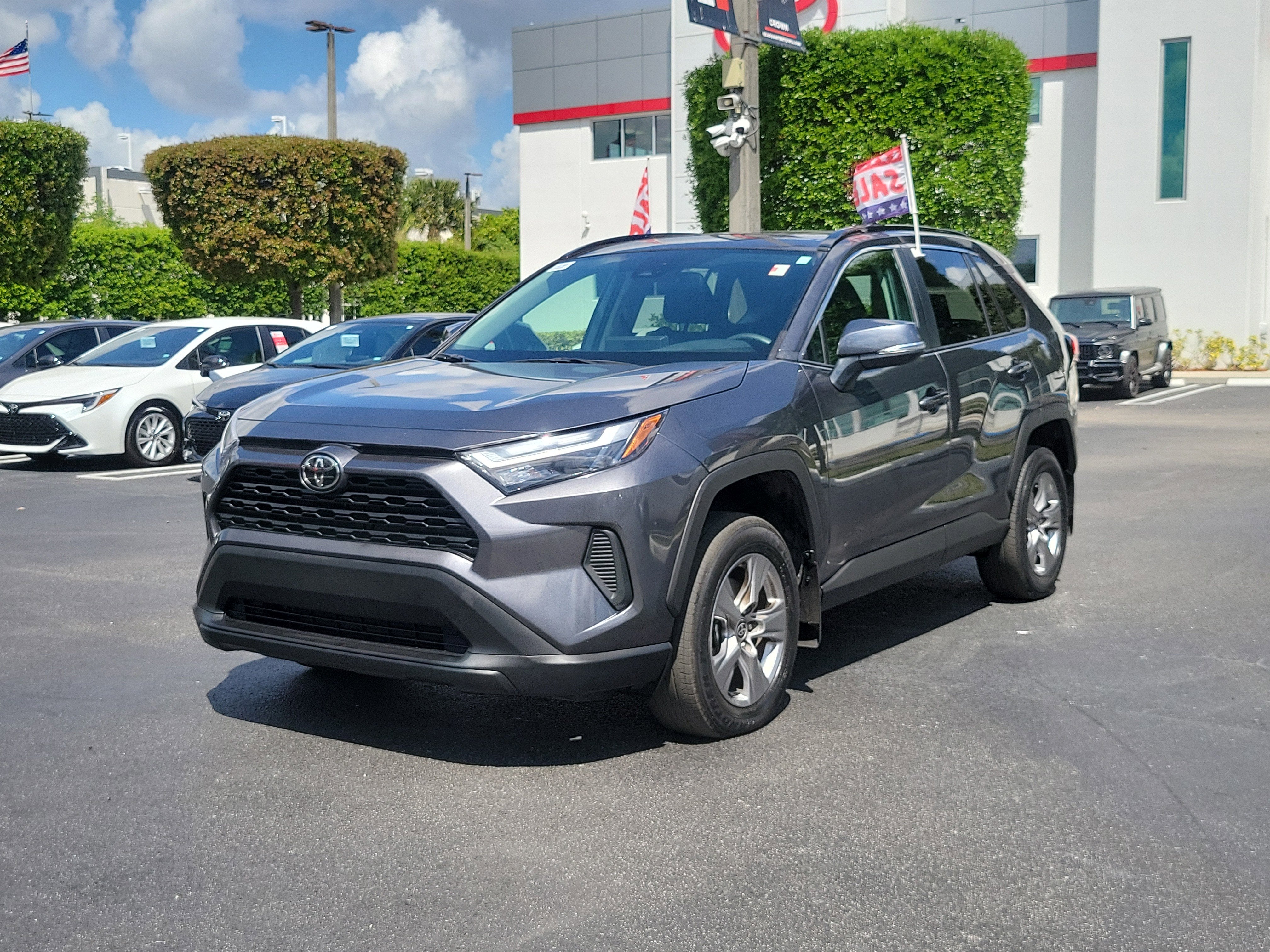 2025 Toyota RAV4 XLE