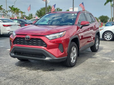 2025 Toyota RAV4 XLE