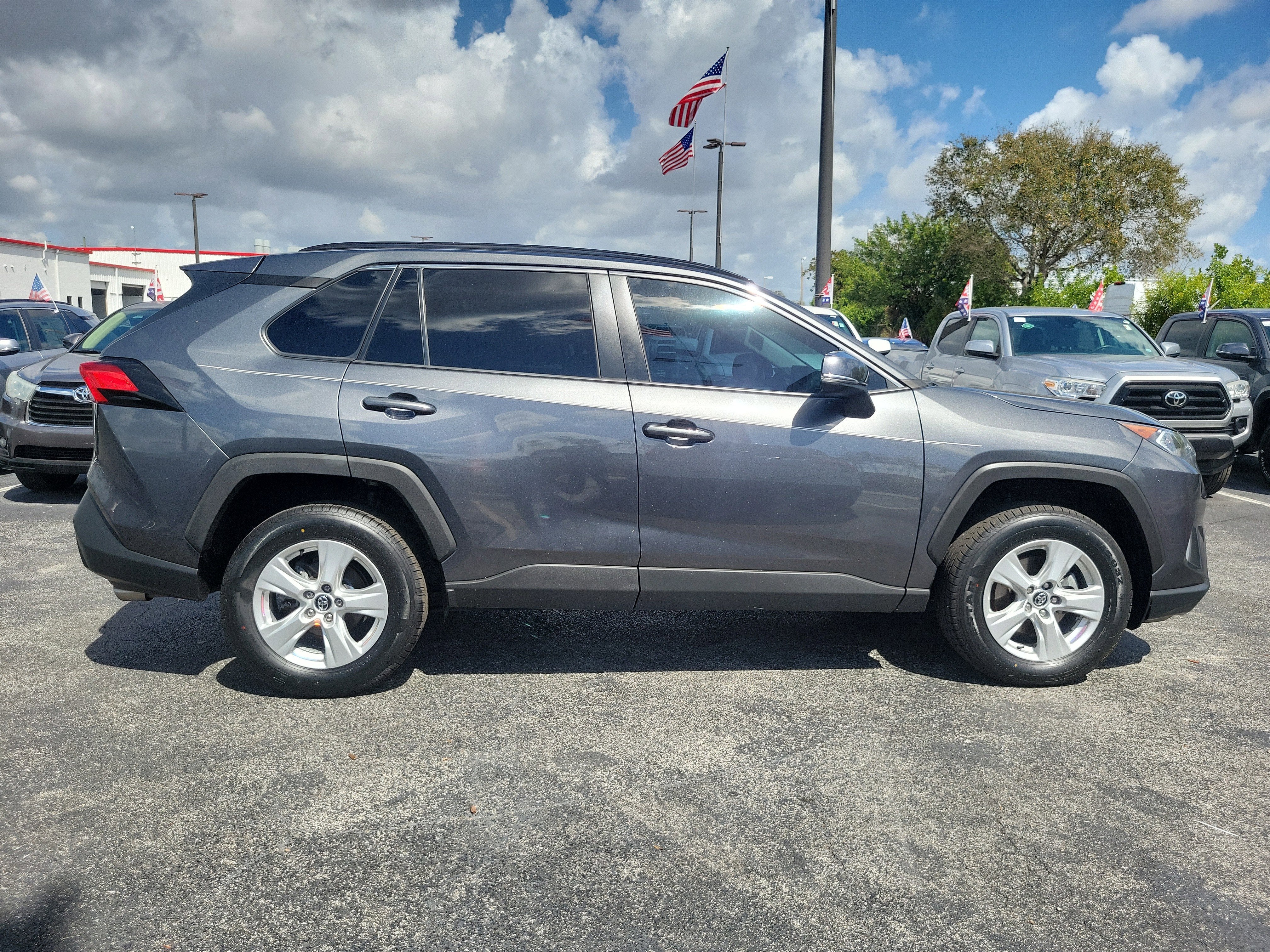 2020 Toyota RAV4 XLE