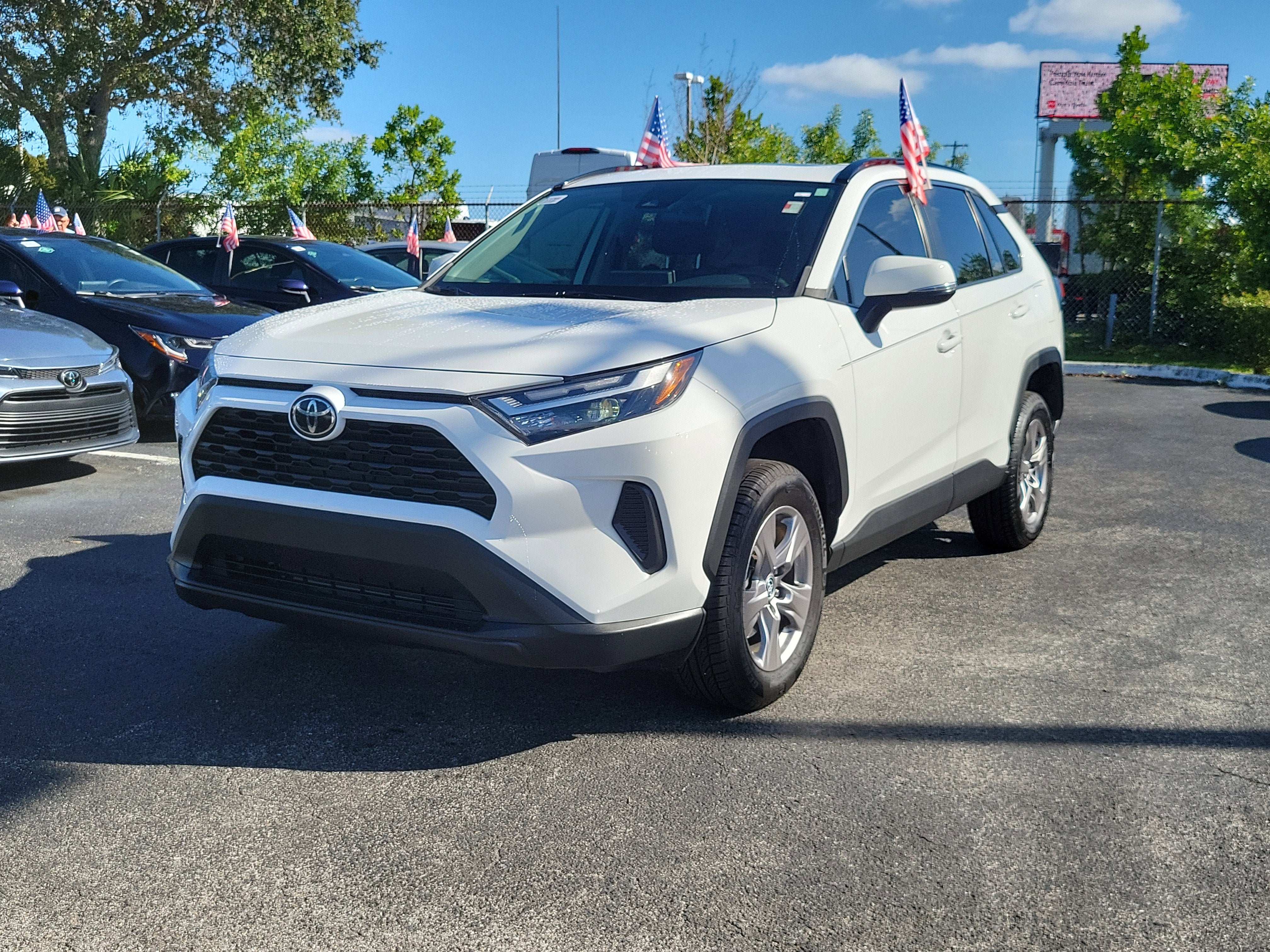 2022 Toyota RAV4 XLE