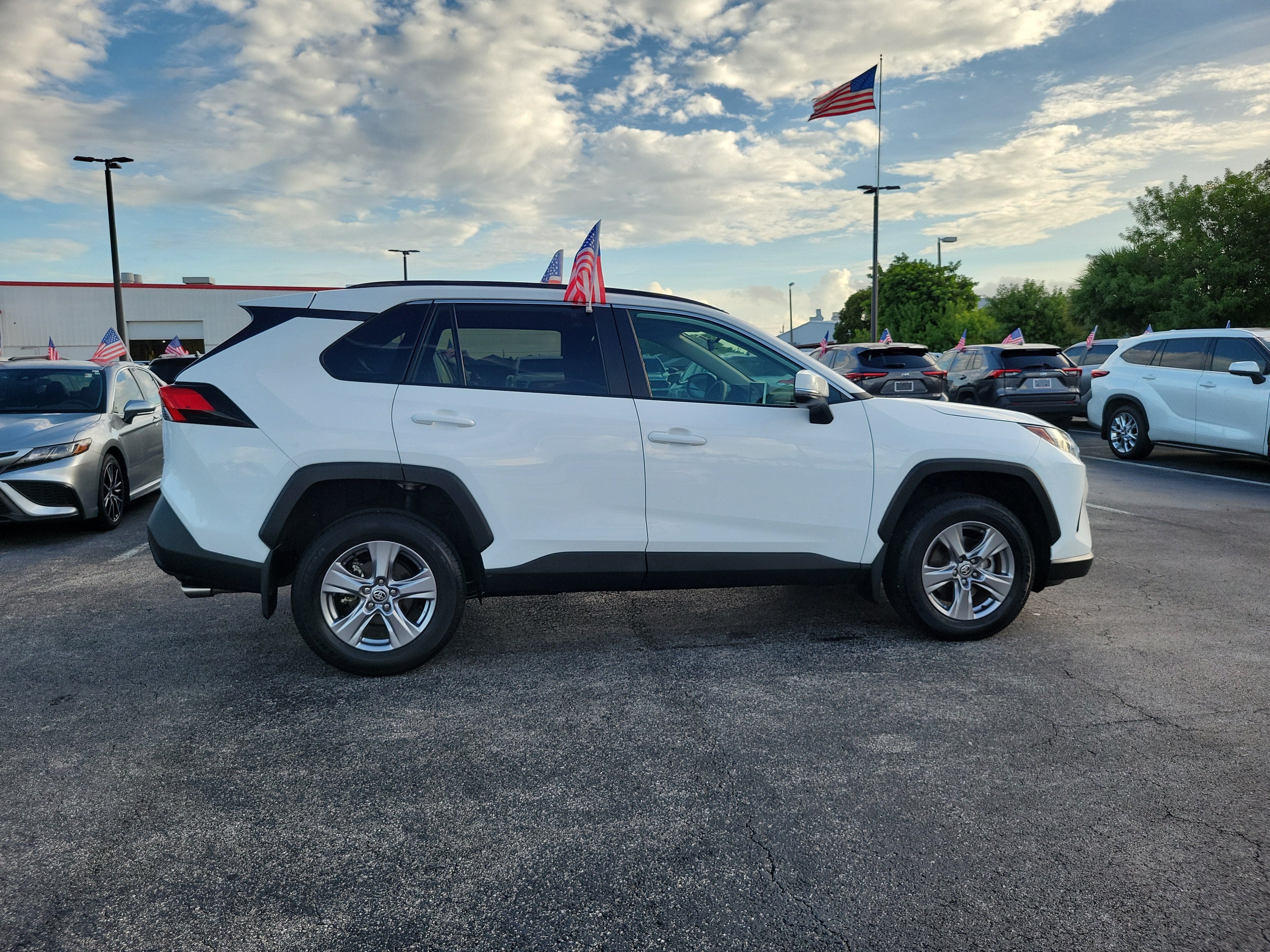 2024 Toyota RAV4 XLE