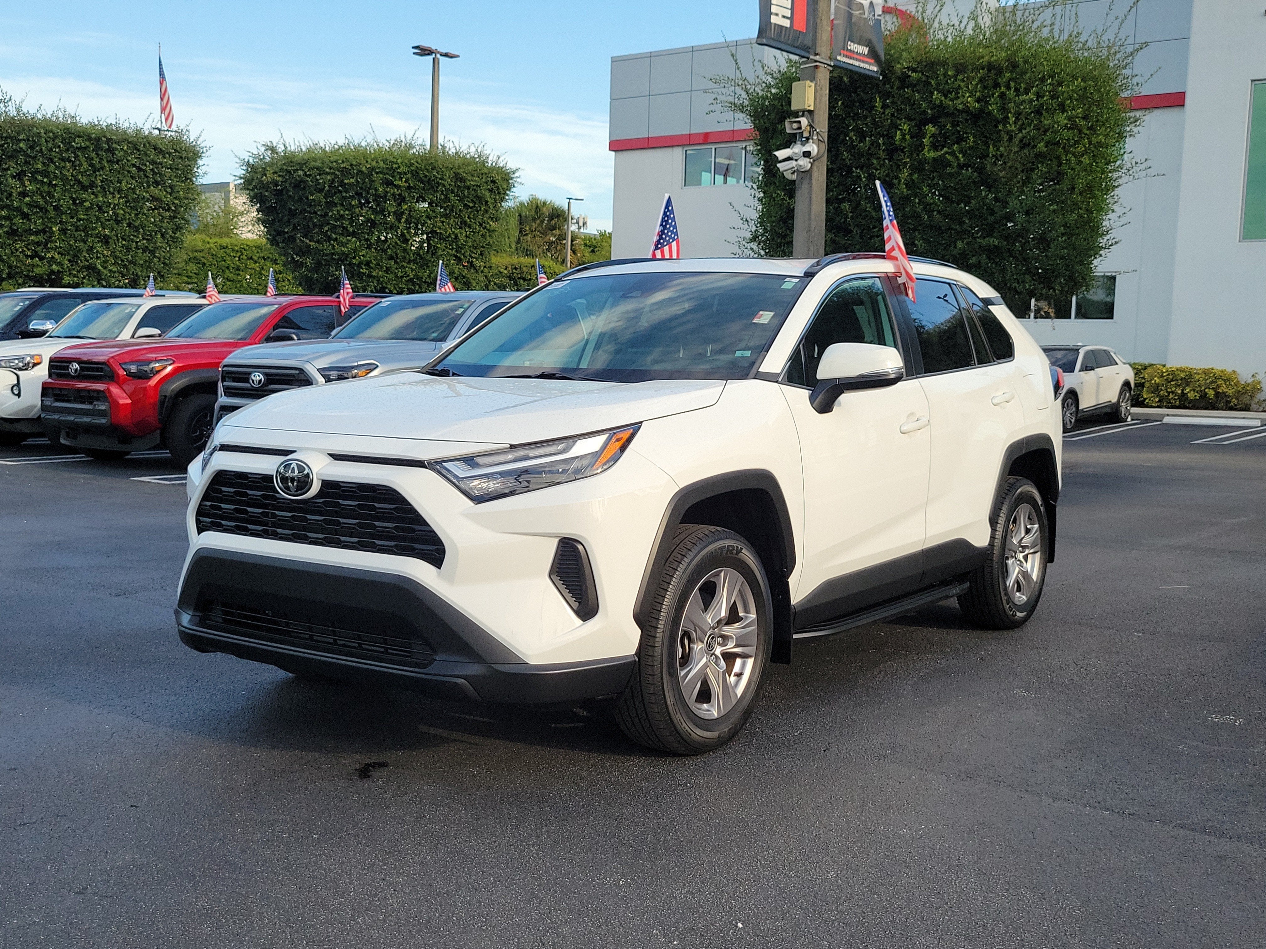 2022 Toyota RAV4 XLE