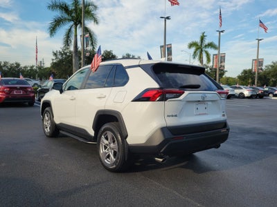 2022 Toyota RAV4 XLE