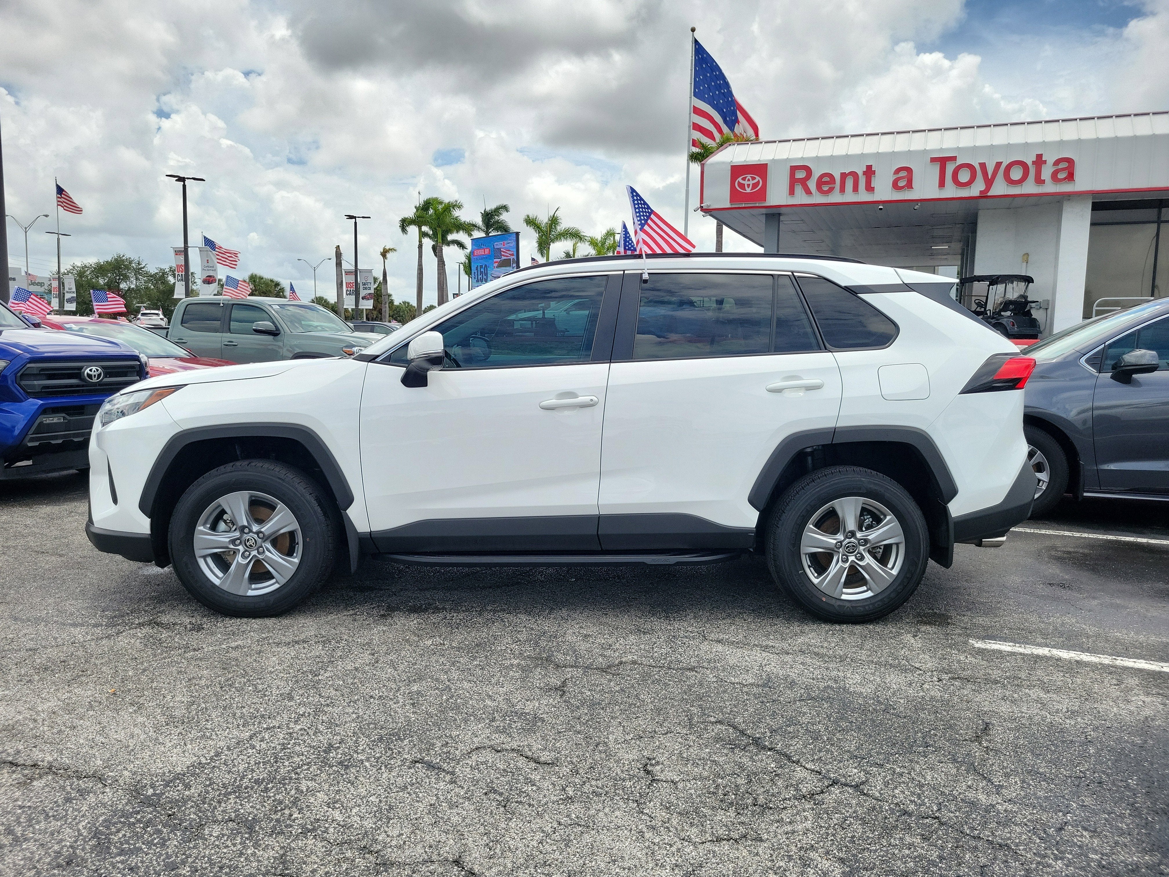 2024 Toyota RAV4 XLE