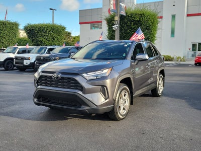 2025 Toyota RAV4 XLE