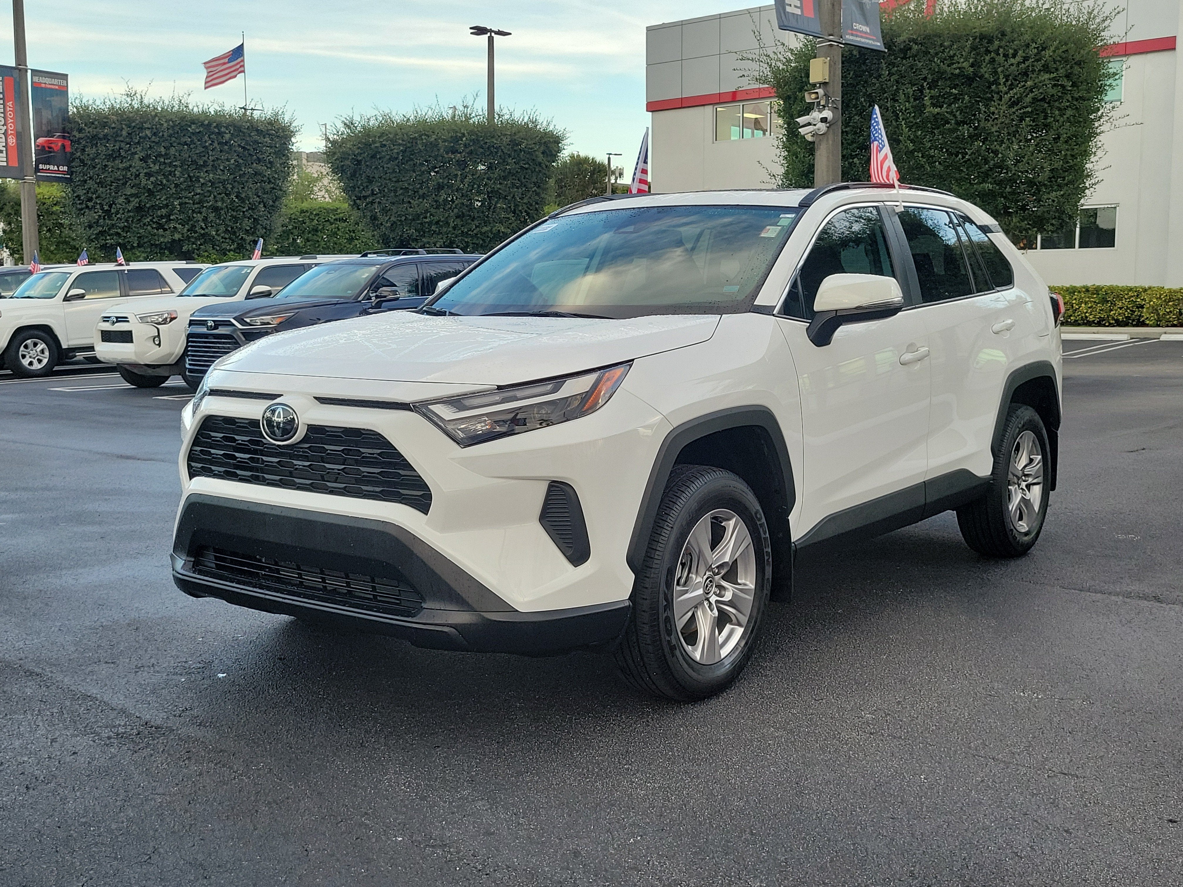 2025 Toyota RAV4 XLE