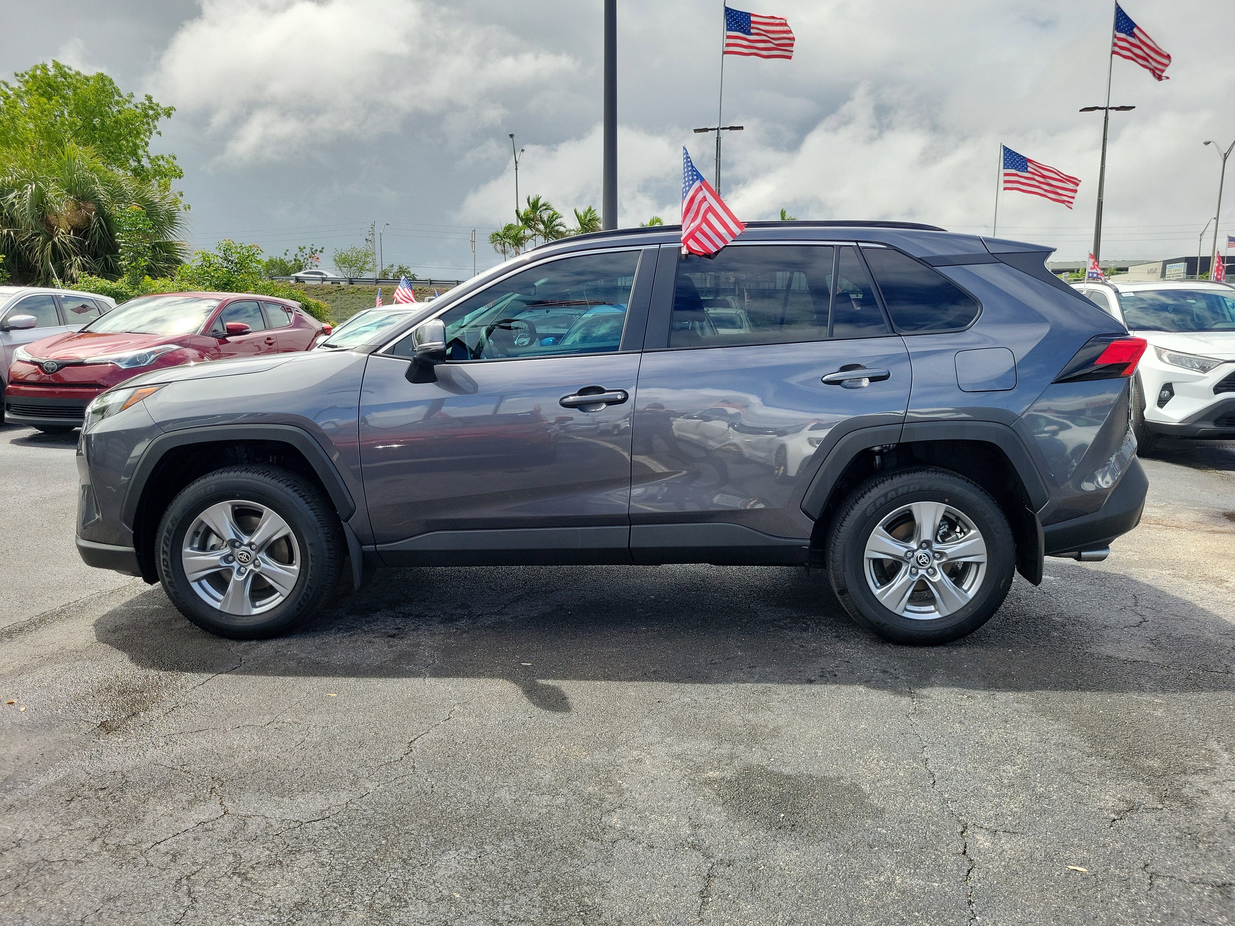 2025 Toyota RAV4 XLE