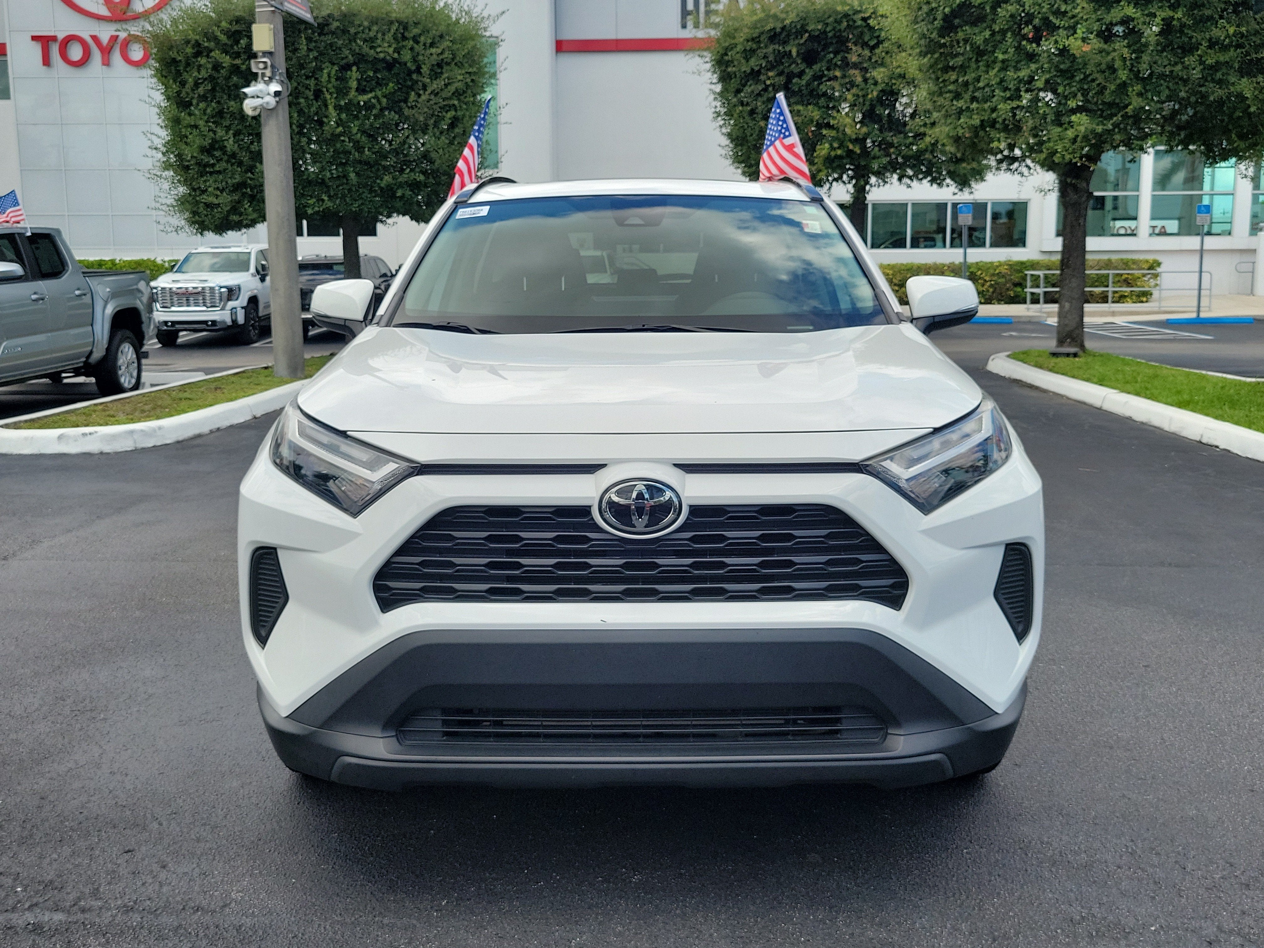 2023 Toyota RAV4 XLE