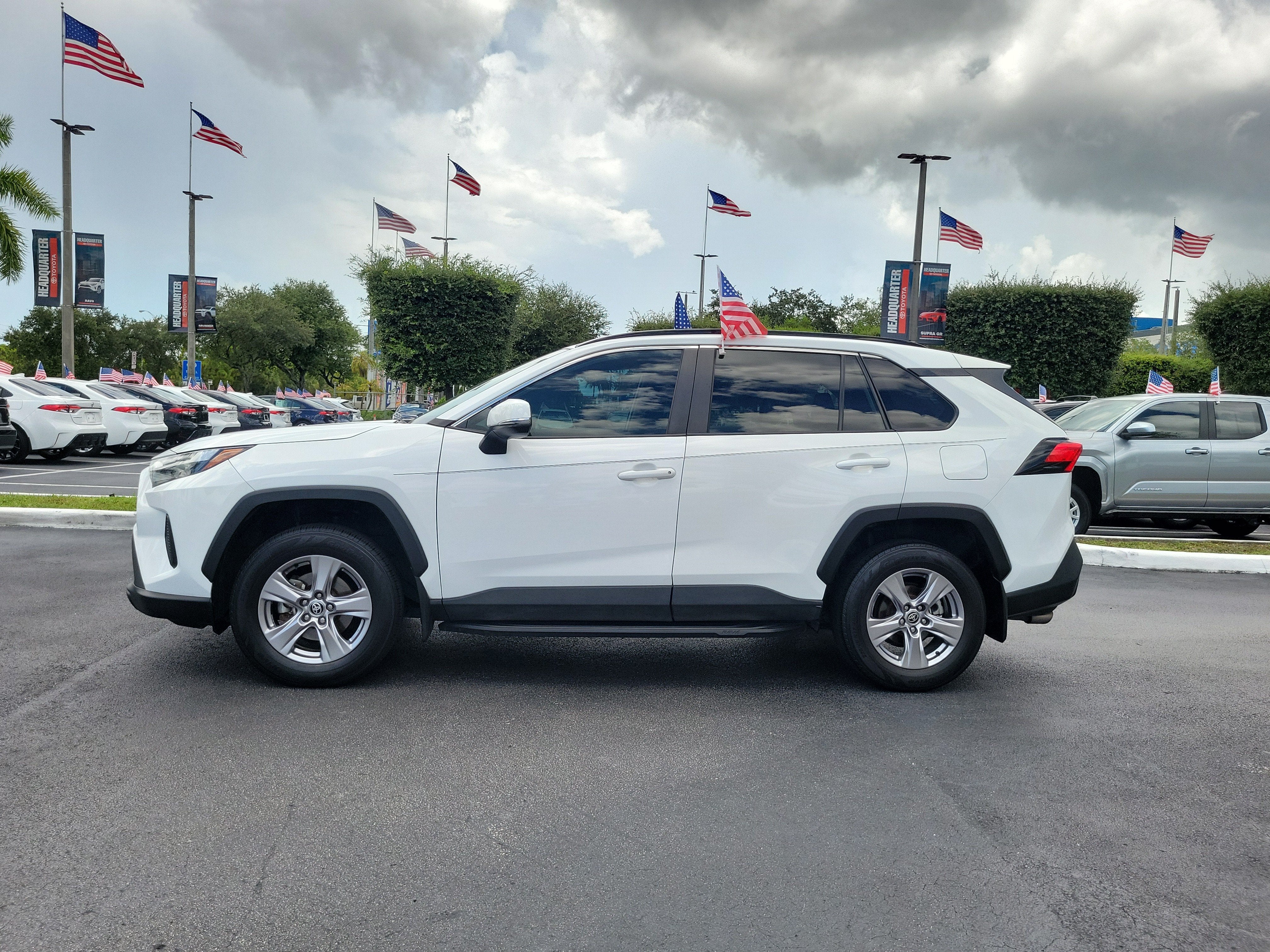 2023 Toyota RAV4 XLE