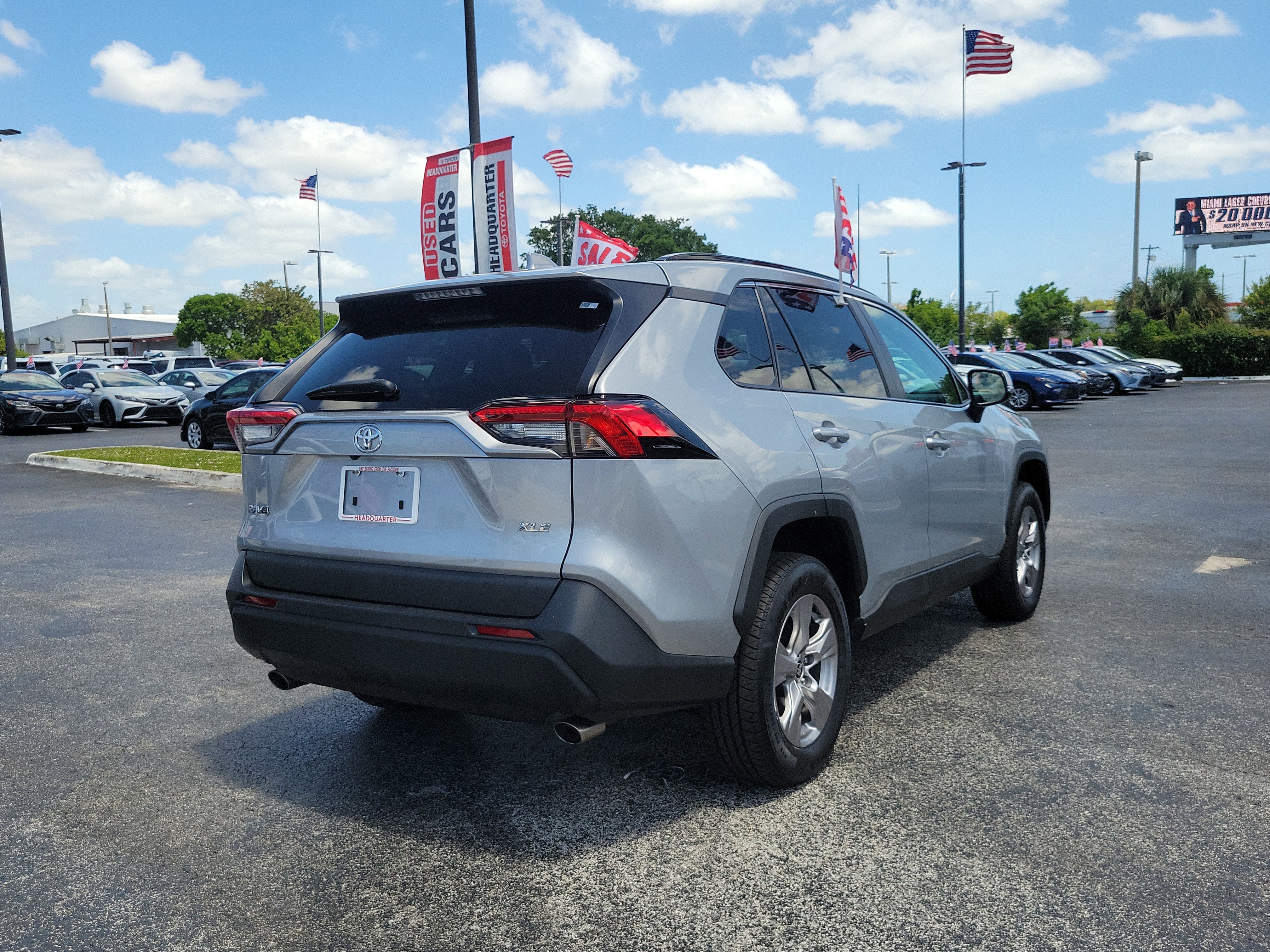 2022 Toyota RAV4 XLE