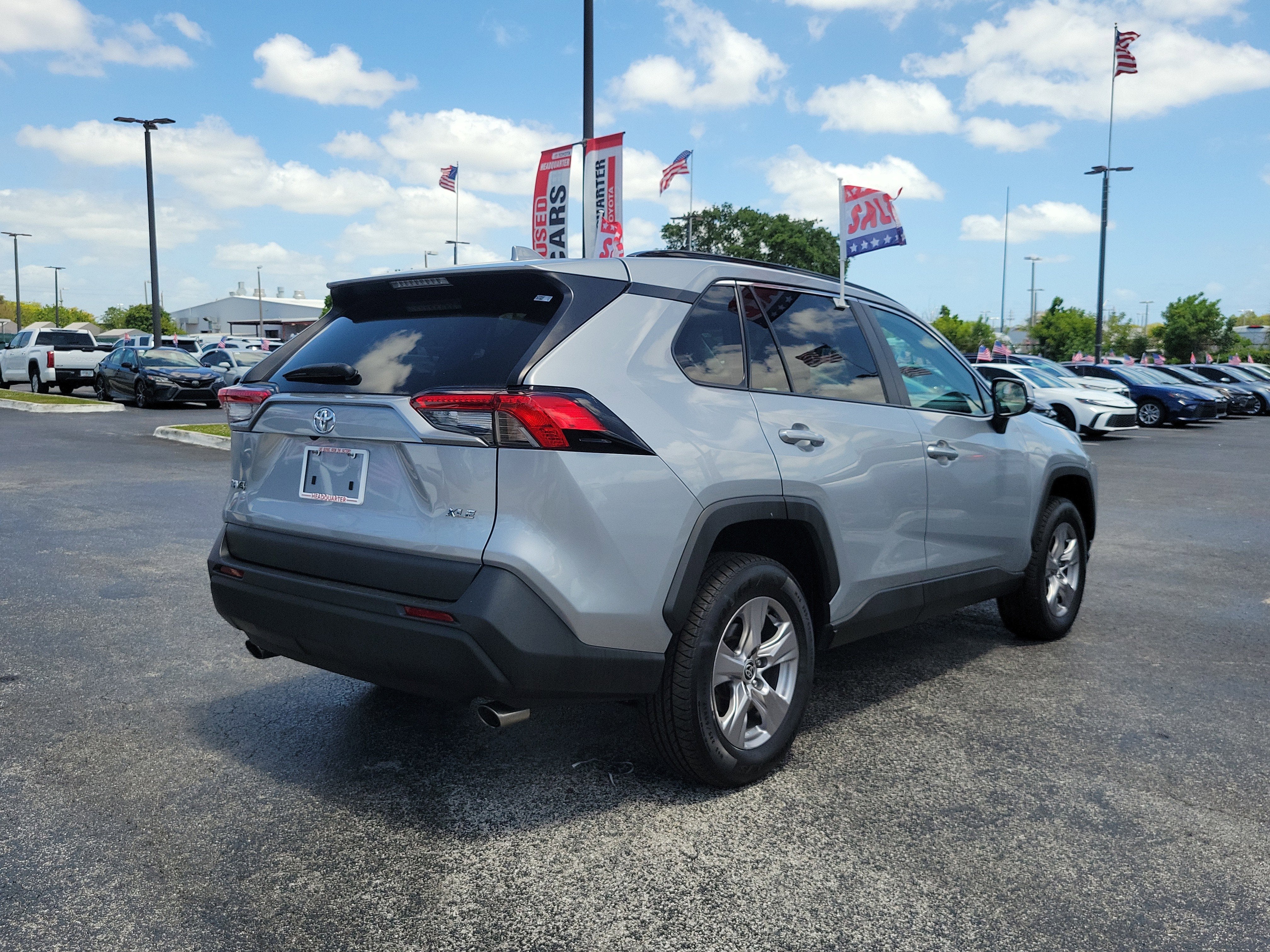 2022 Toyota RAV4 XLE