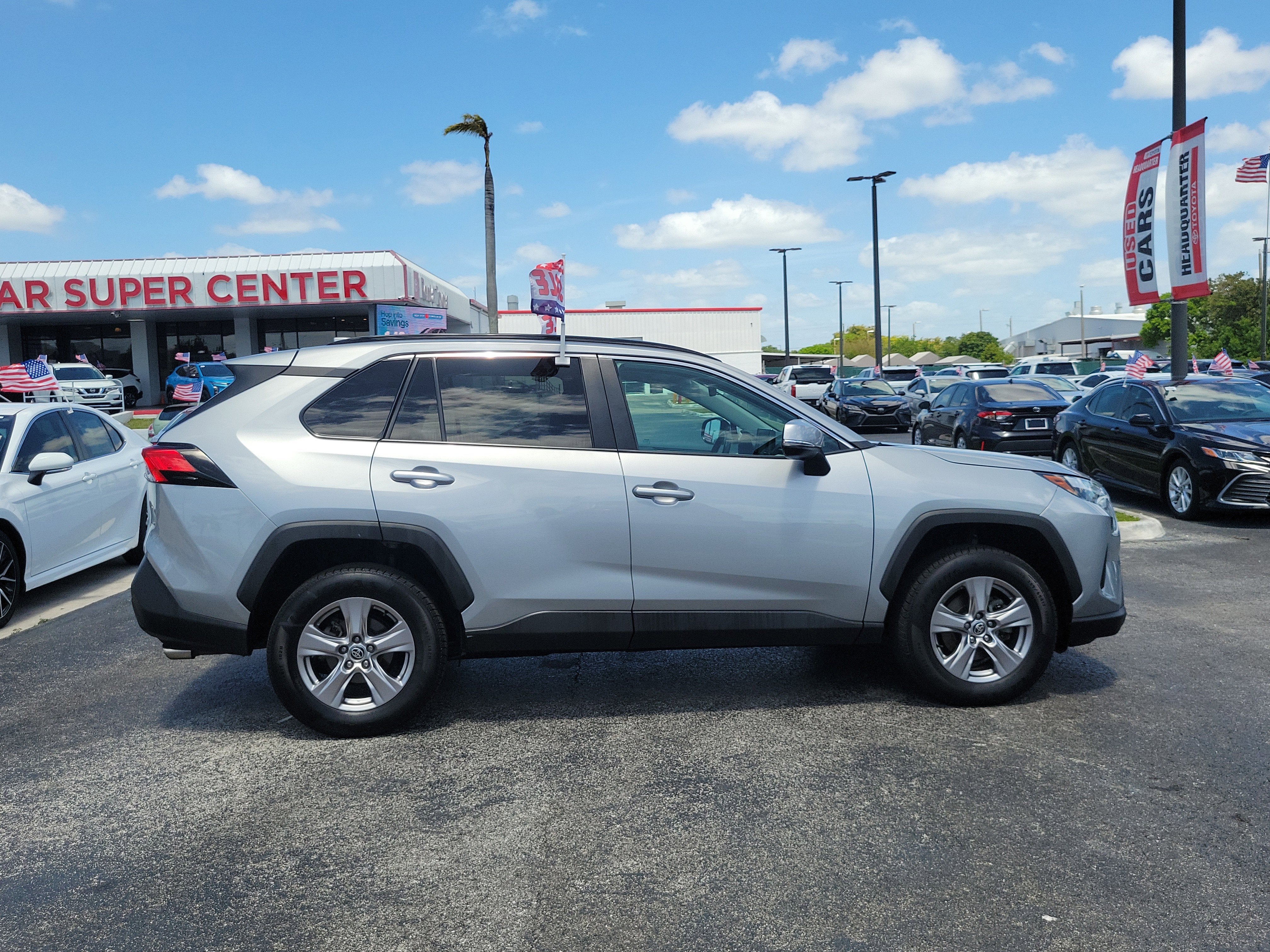 2022 Toyota RAV4 XLE