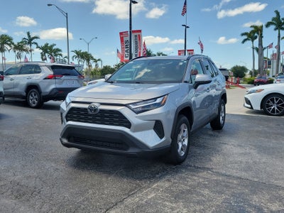 2022 Toyota RAV4 XLE