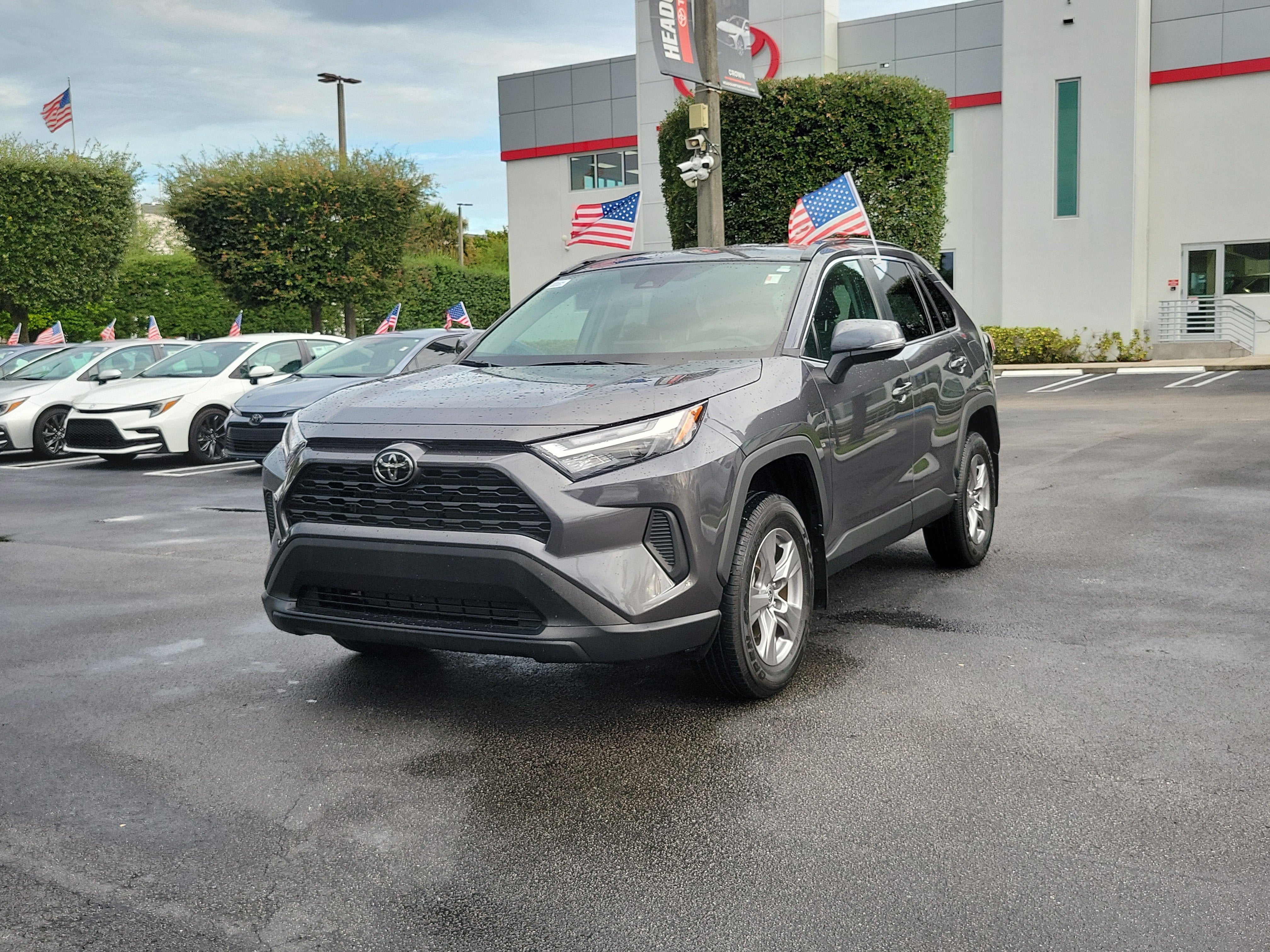 2025 Toyota RAV4 XLE