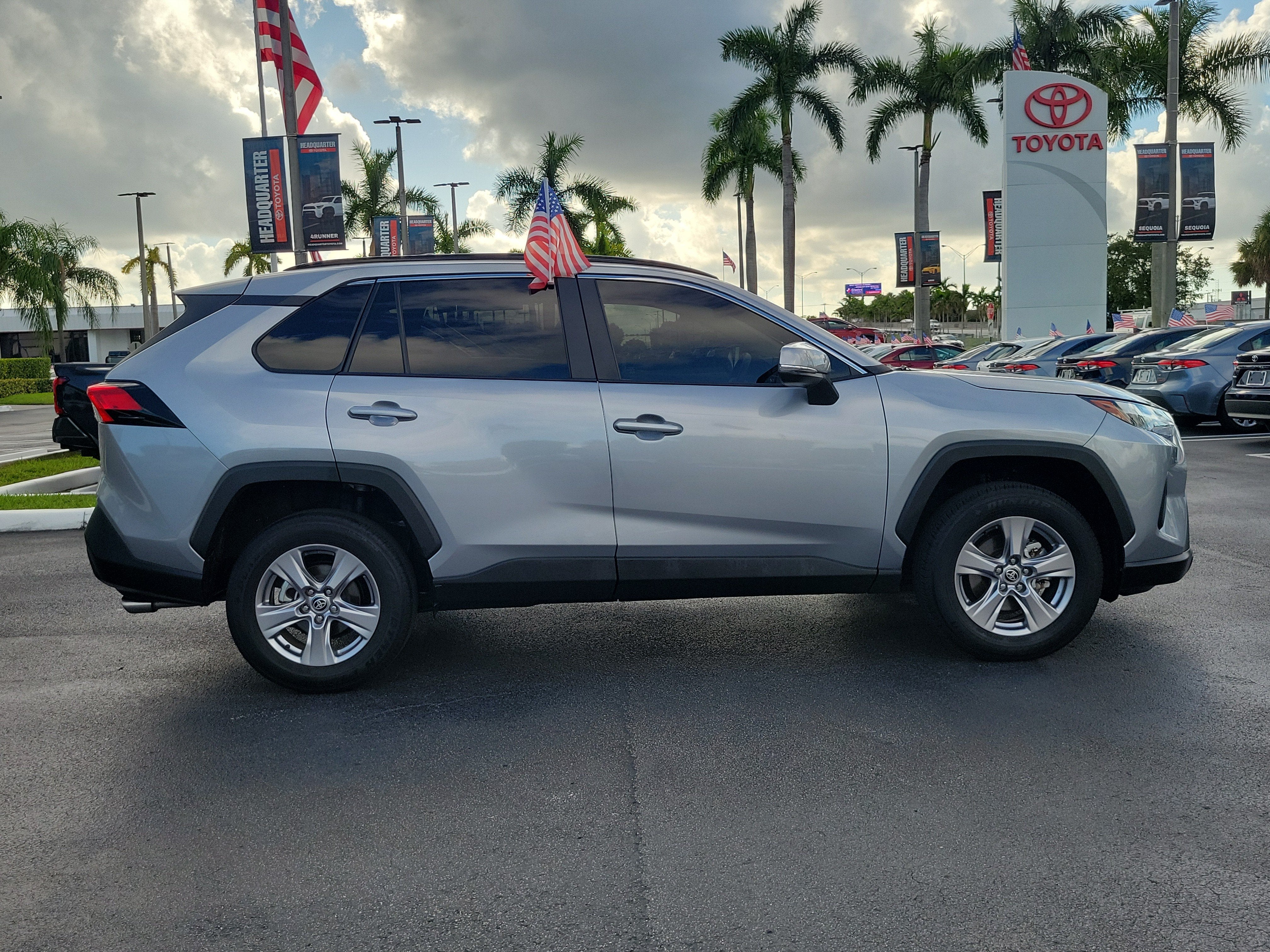 2025 Toyota RAV4 XLE
