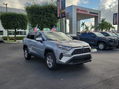 2025 Toyota RAV4 XLE