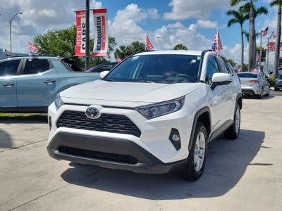 2020 Toyota RAV4 XLE