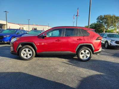 2020 Toyota RAV4 XLE