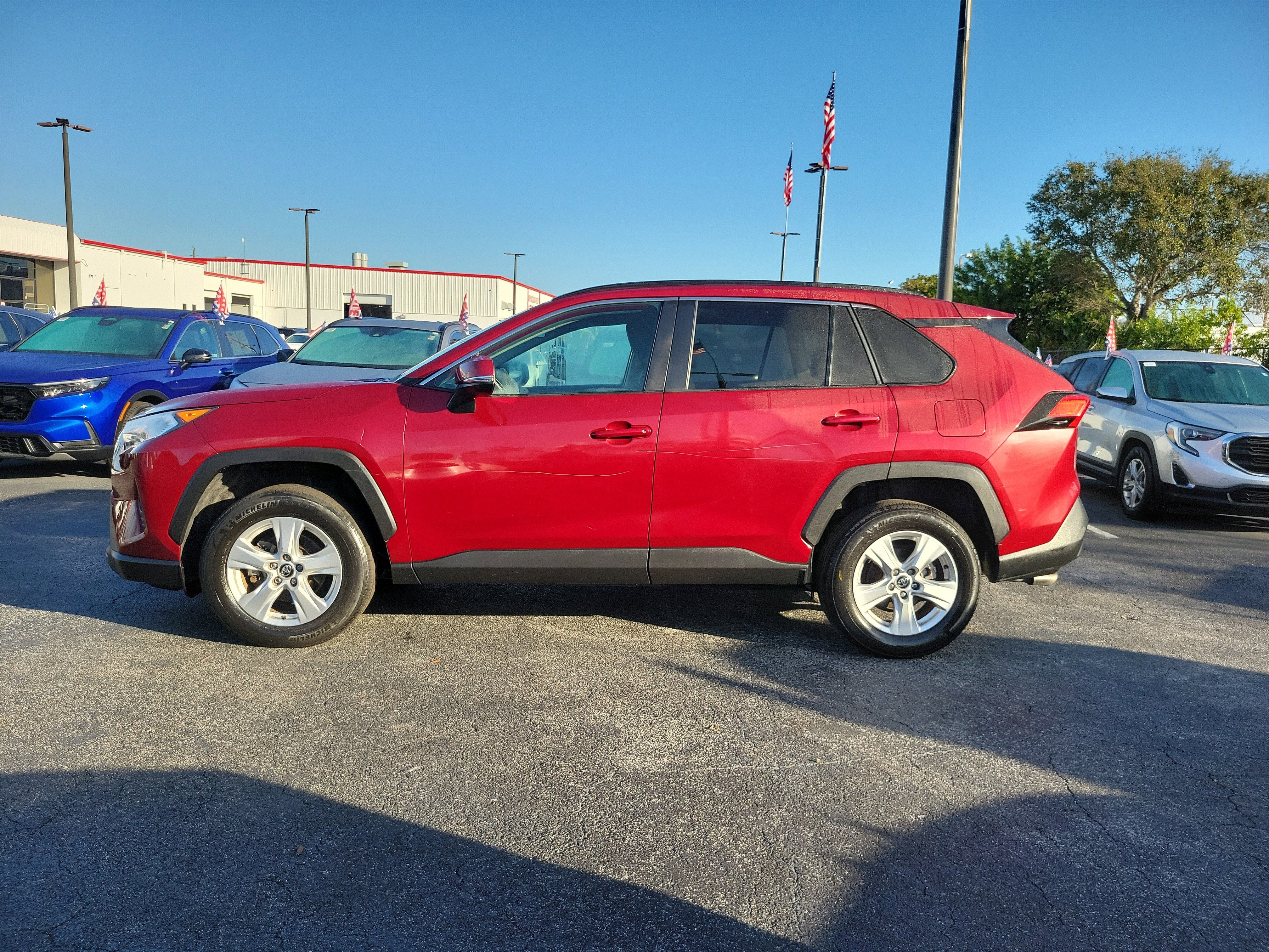 2020 Toyota RAV4 XLE