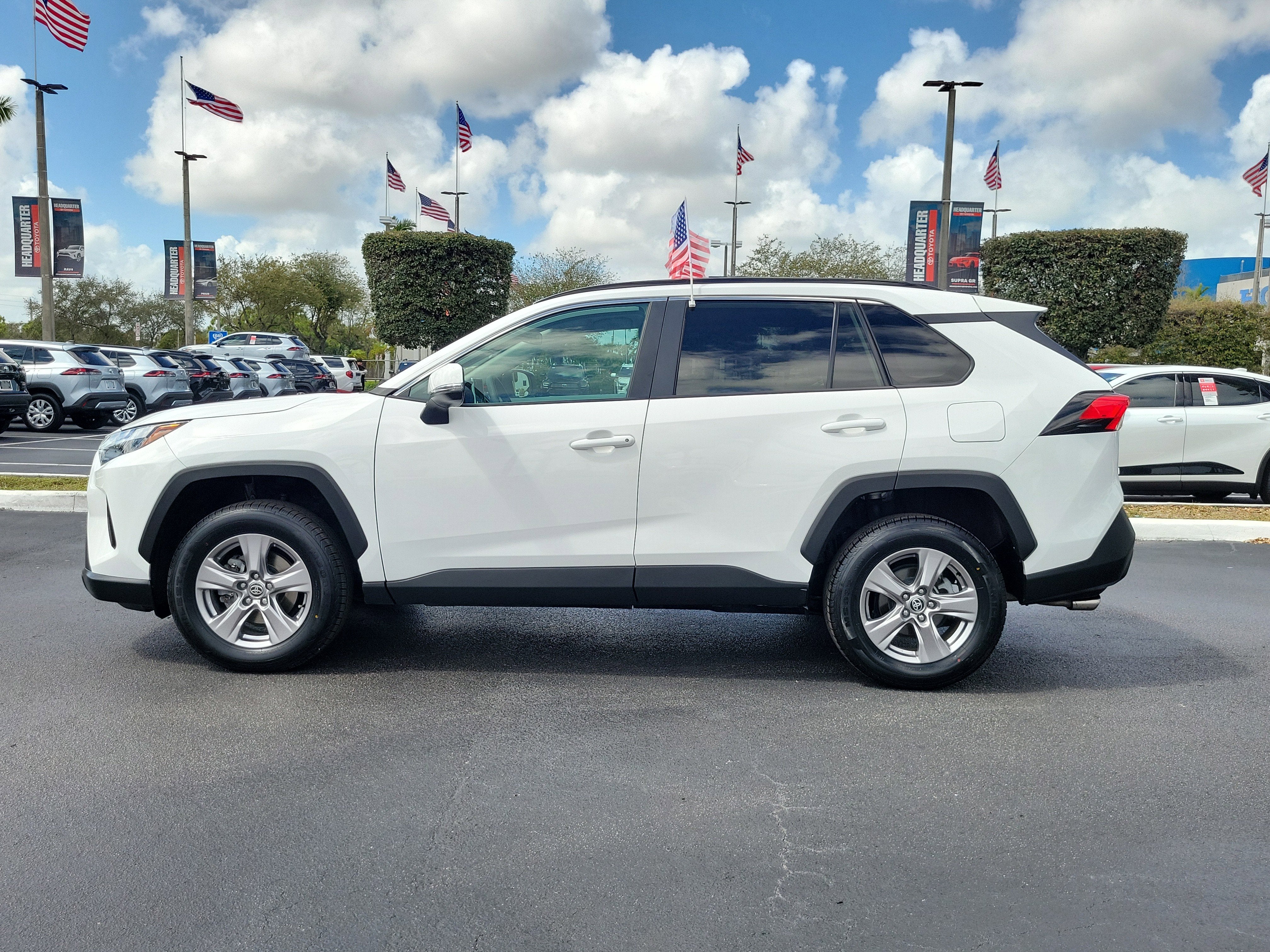 2023 Toyota RAV4 XLE