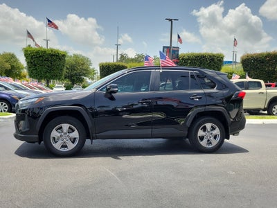 2025 Toyota RAV4 XLE
