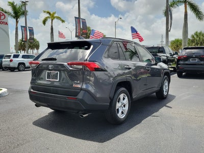 2020 Toyota RAV4 XLE