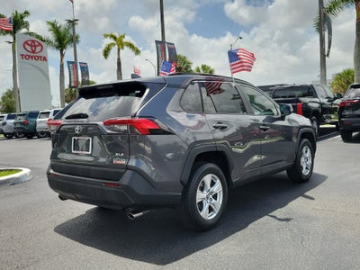 2020 Toyota RAV4 XLE
