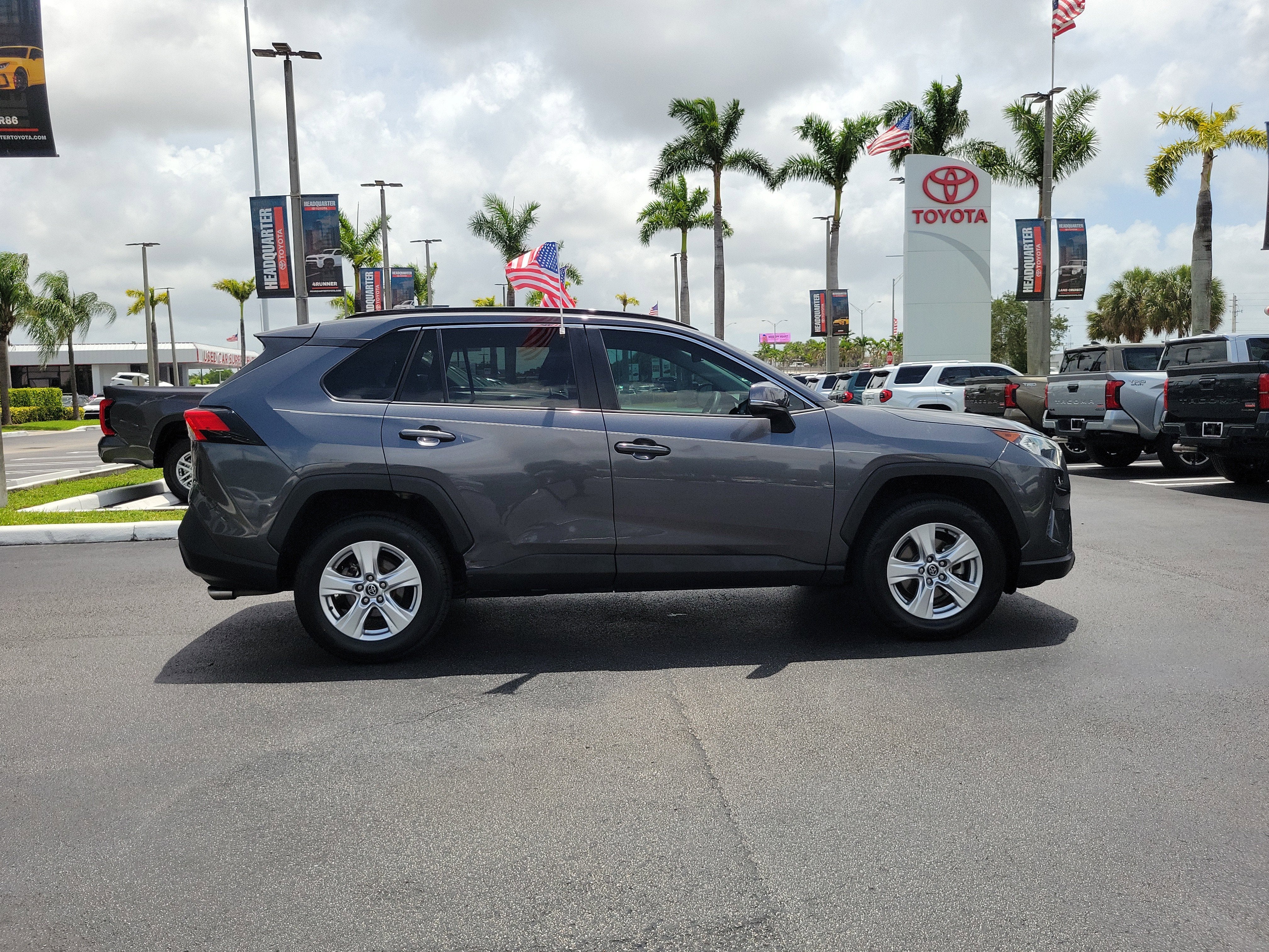 2020 Toyota RAV4 XLE