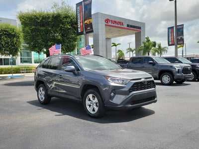 2020 Toyota RAV4 XLE