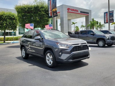 2020 Toyota RAV4 XLE