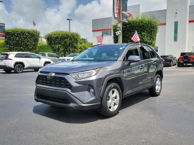2020 Toyota RAV4 XLE