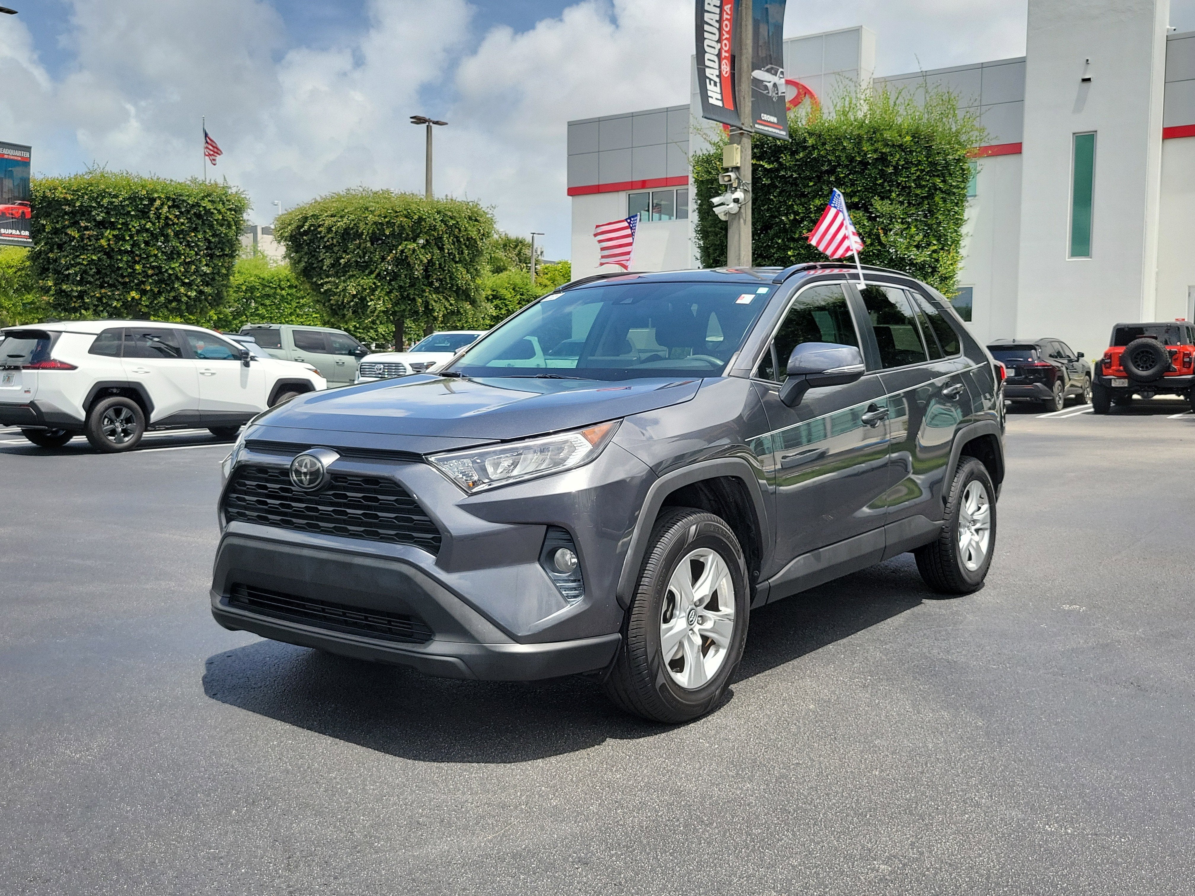 2020 Toyota RAV4 XLE