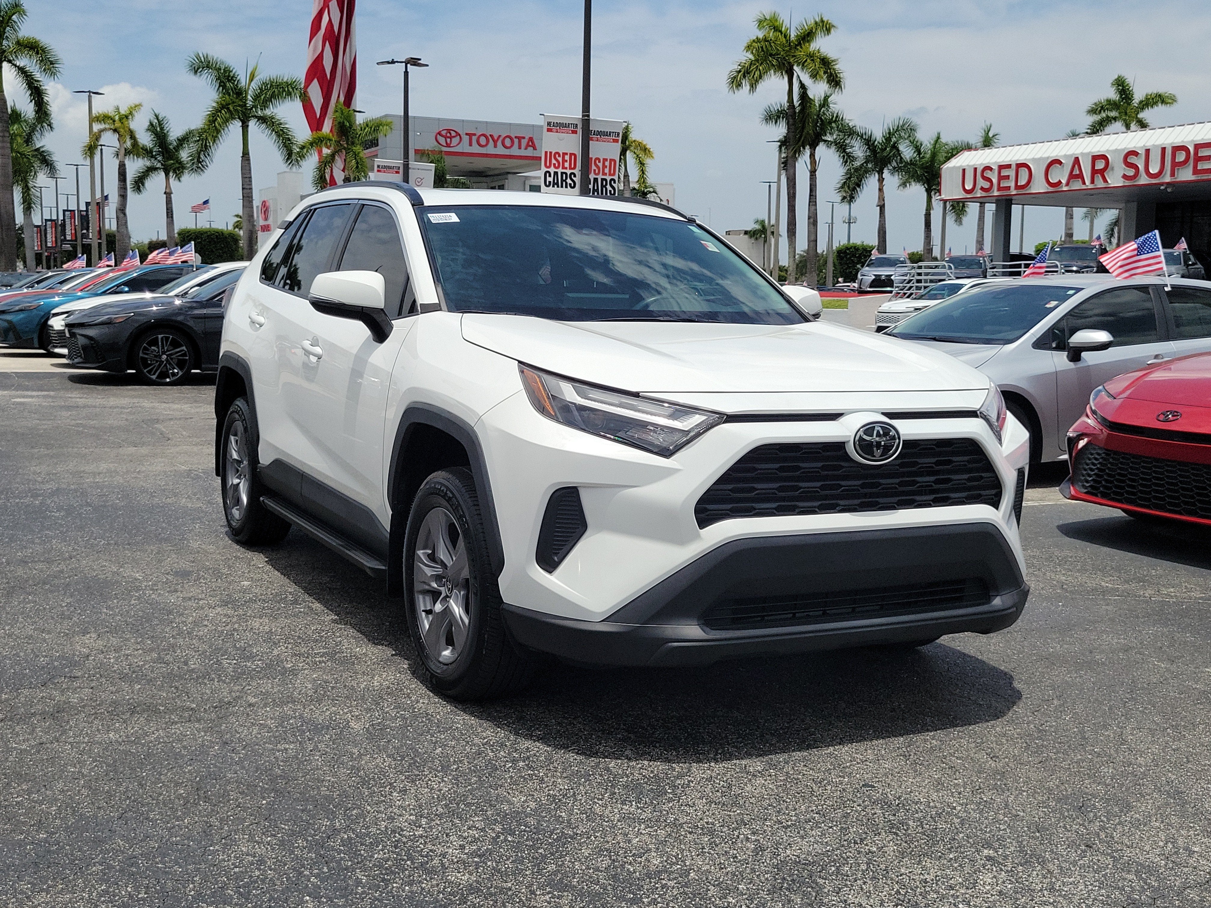 2022 Toyota RAV4 XLE