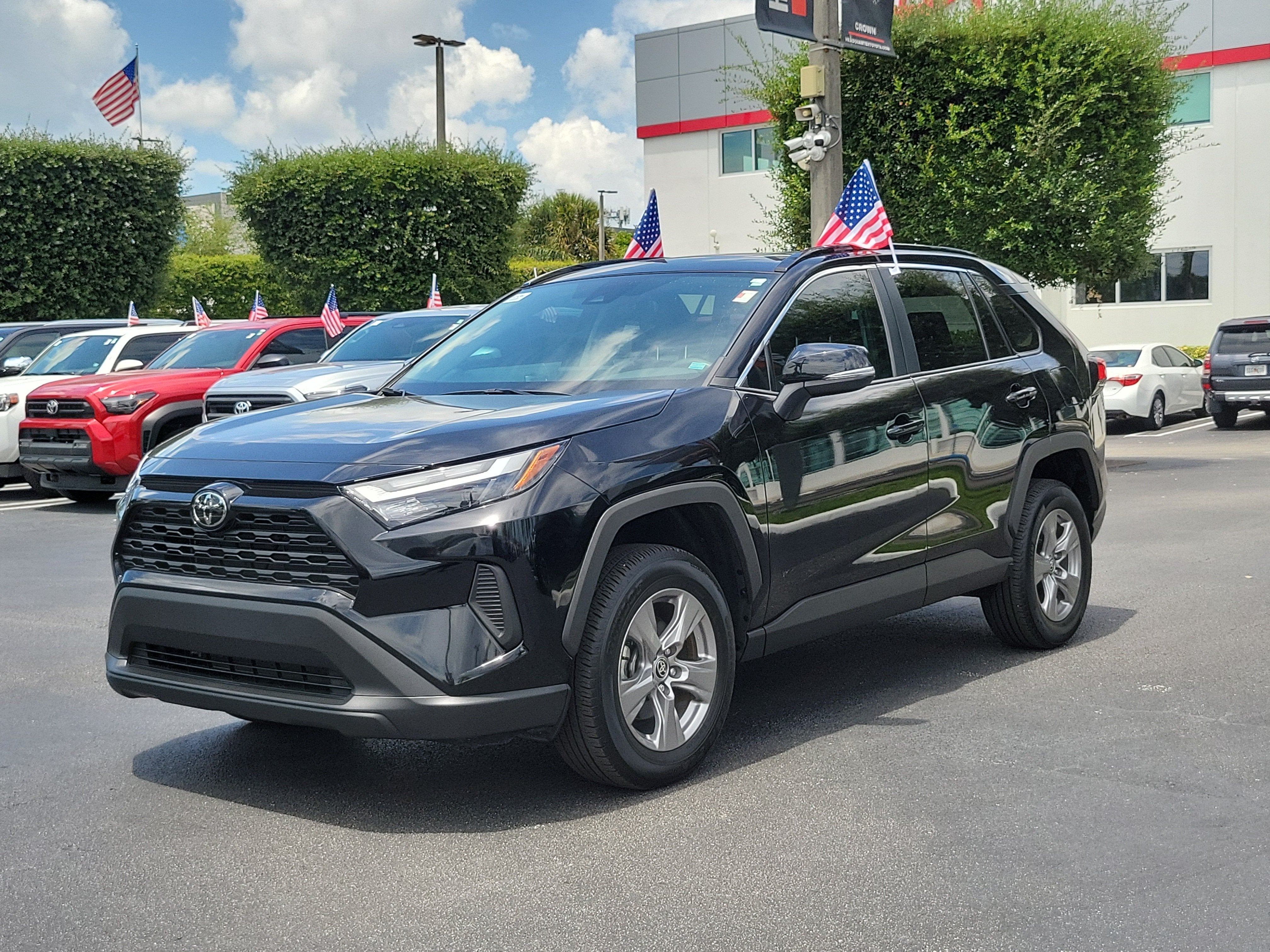 2025 Toyota RAV4 XLE