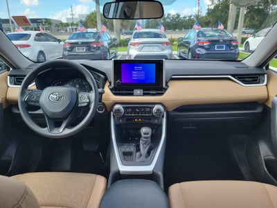 2025 Toyota RAV4 XLE
