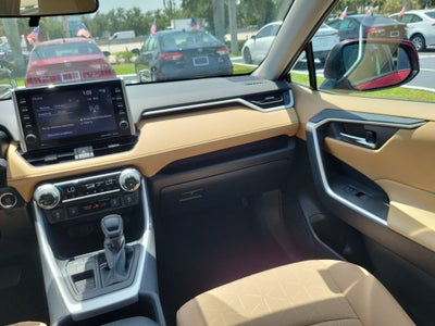 2022 Toyota RAV4 XLE